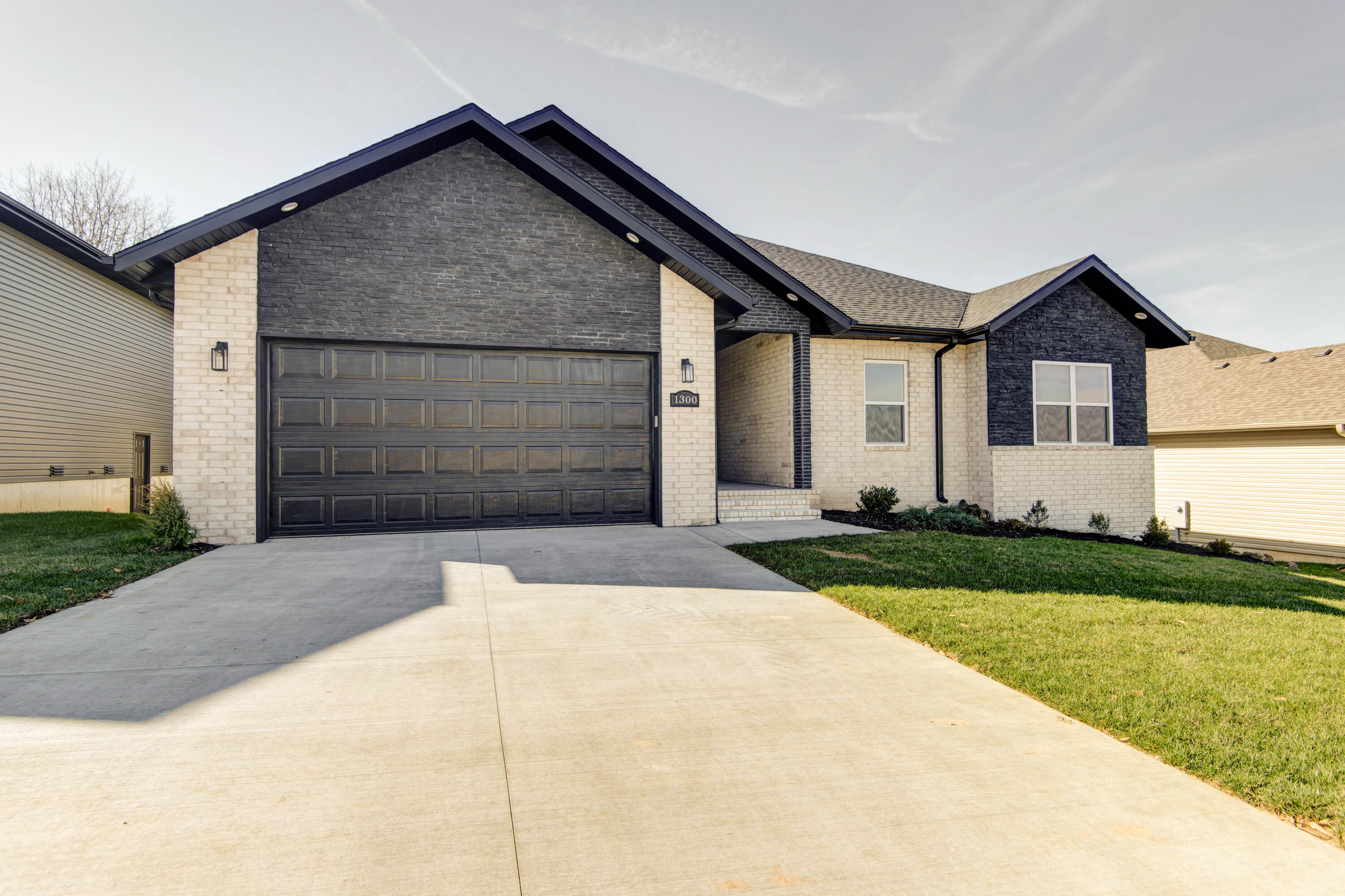 Woodcrest Est - Residential