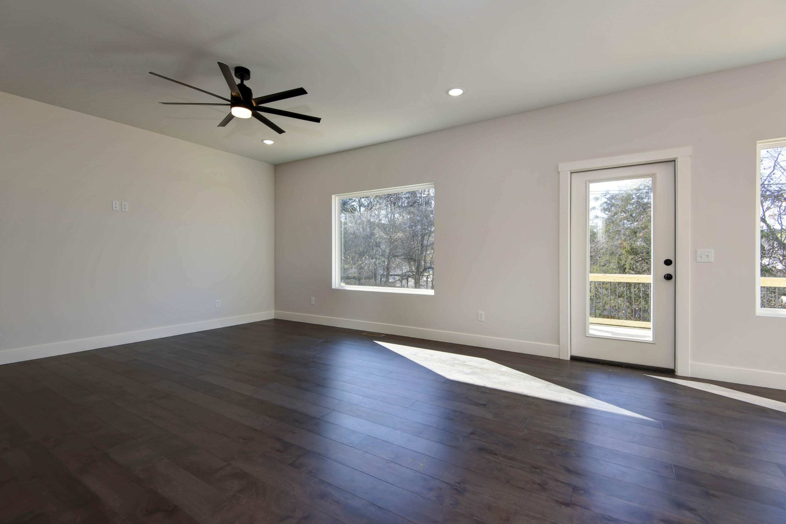 Woodcrest Est - Residential
