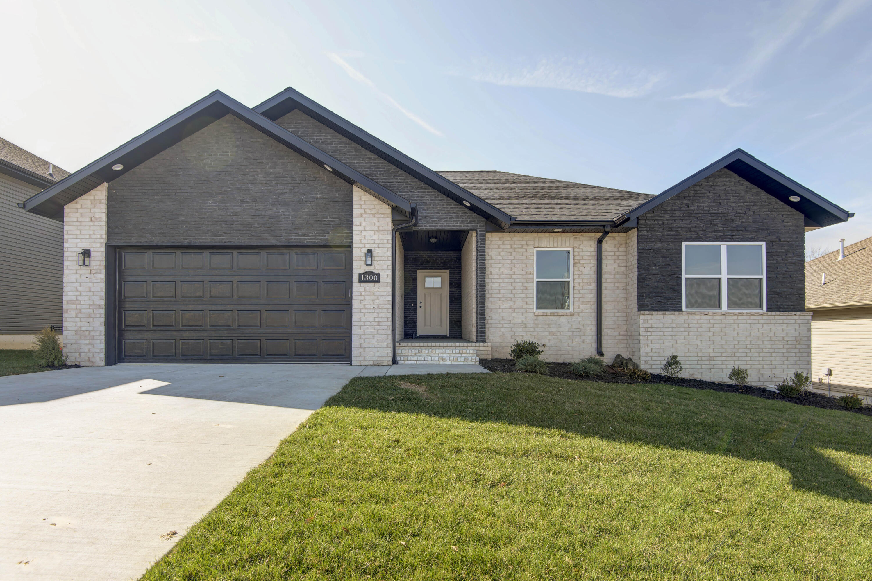 Brand new home!  3 bedroom, 2 bath with 2 car garage.  This quality home has granite countertops on custom custom cabinets.  Split bedroom open floor plan.  Gas stove in kitchen.  NO CARPET!  Deck in back.