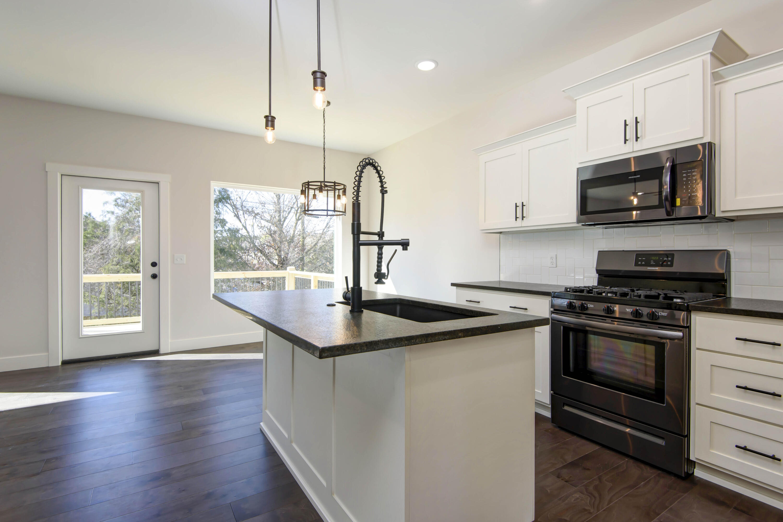 Woodcrest Est - Residential