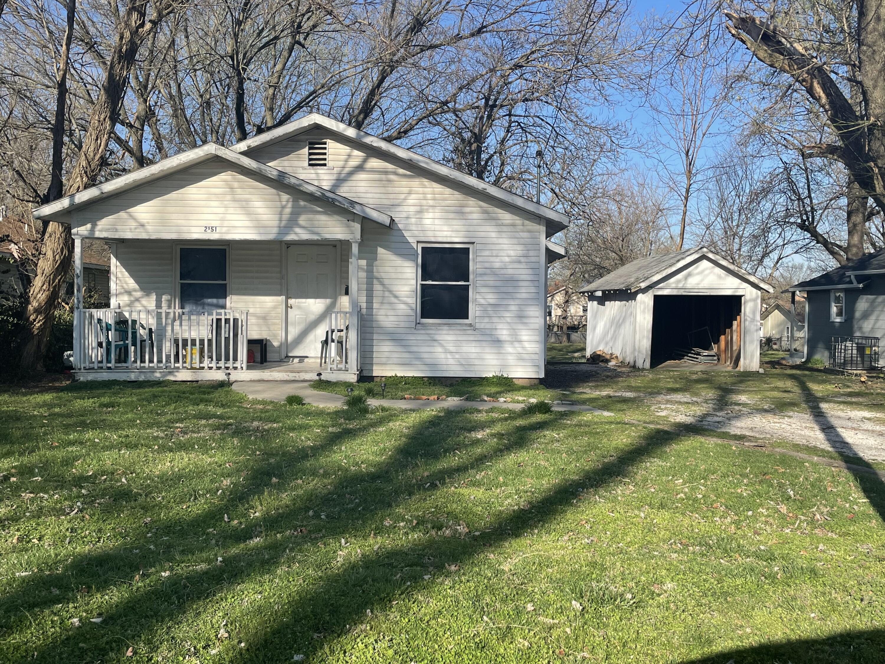 Dutton Place - Residential