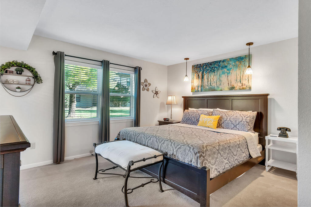 Pointe Royale Condos - Residential