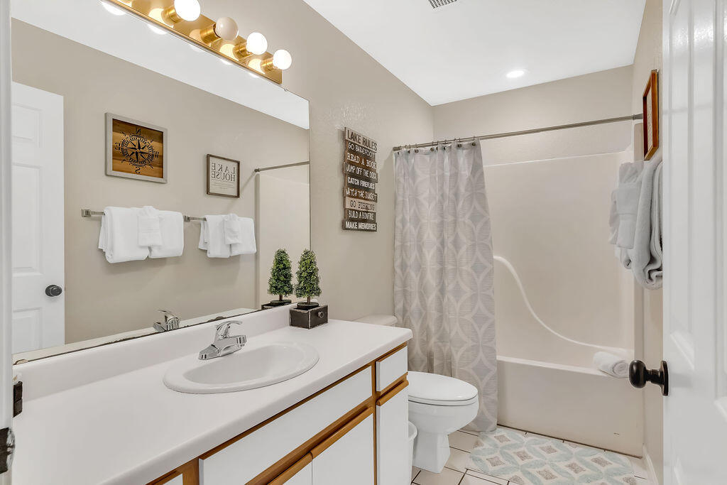 Pointe Royale Condos - Residential