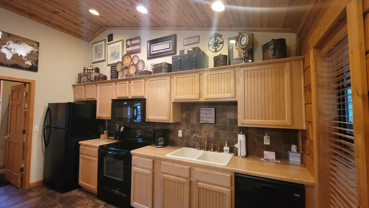 The Cabins at Grand Mountain - Residential