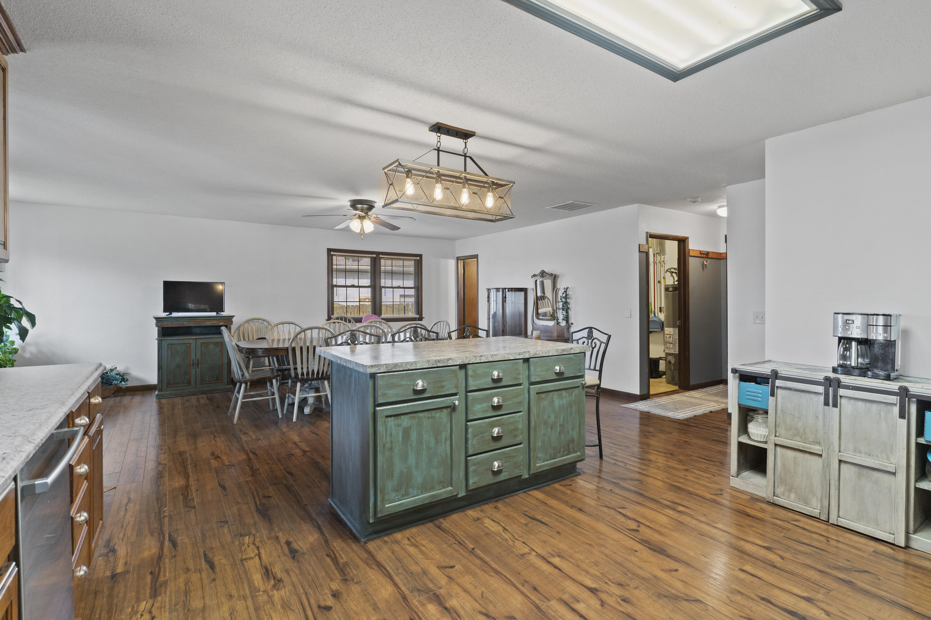Lurvey's Ridgecrest - Residential