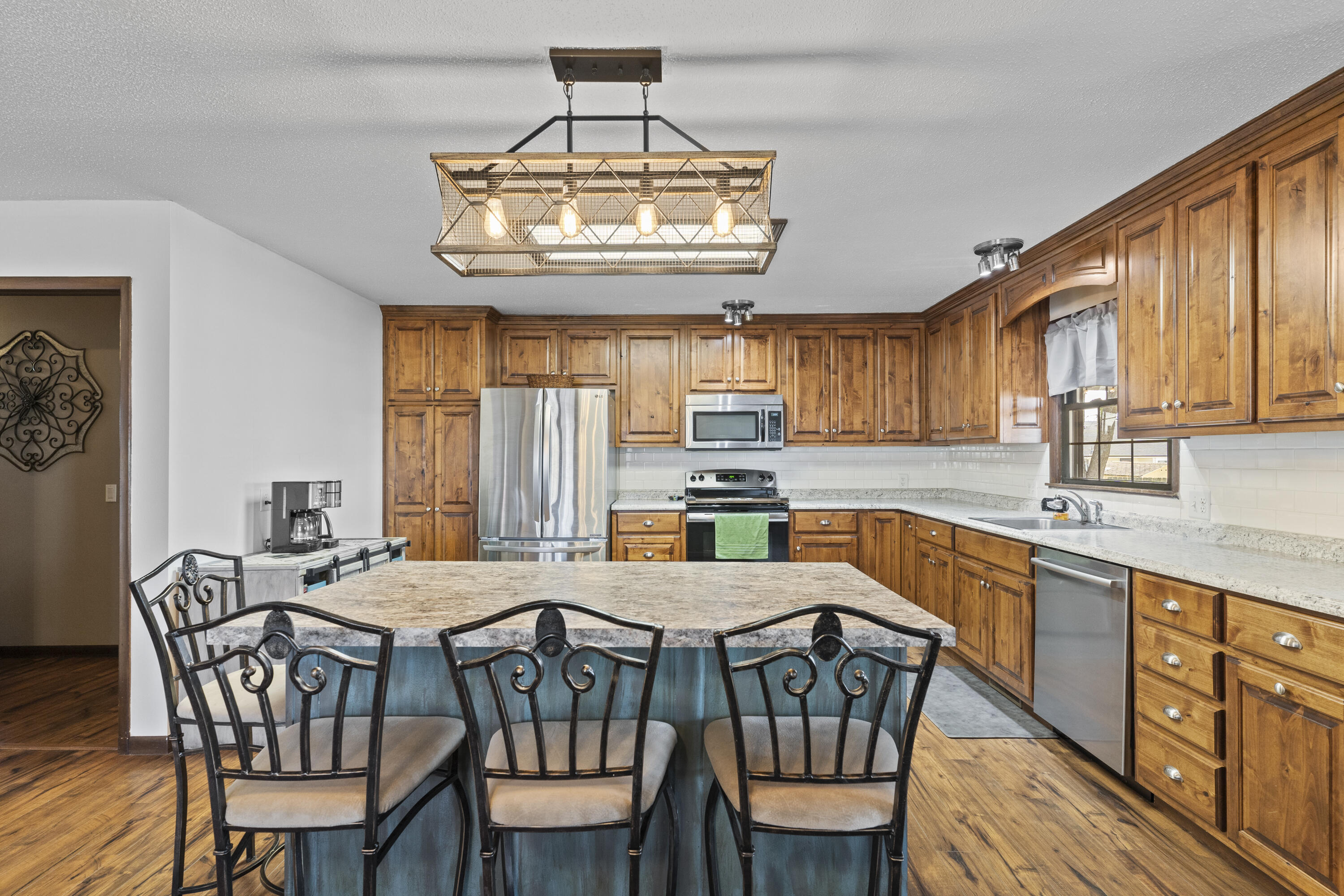 Lurvey's Ridgecrest - Residential