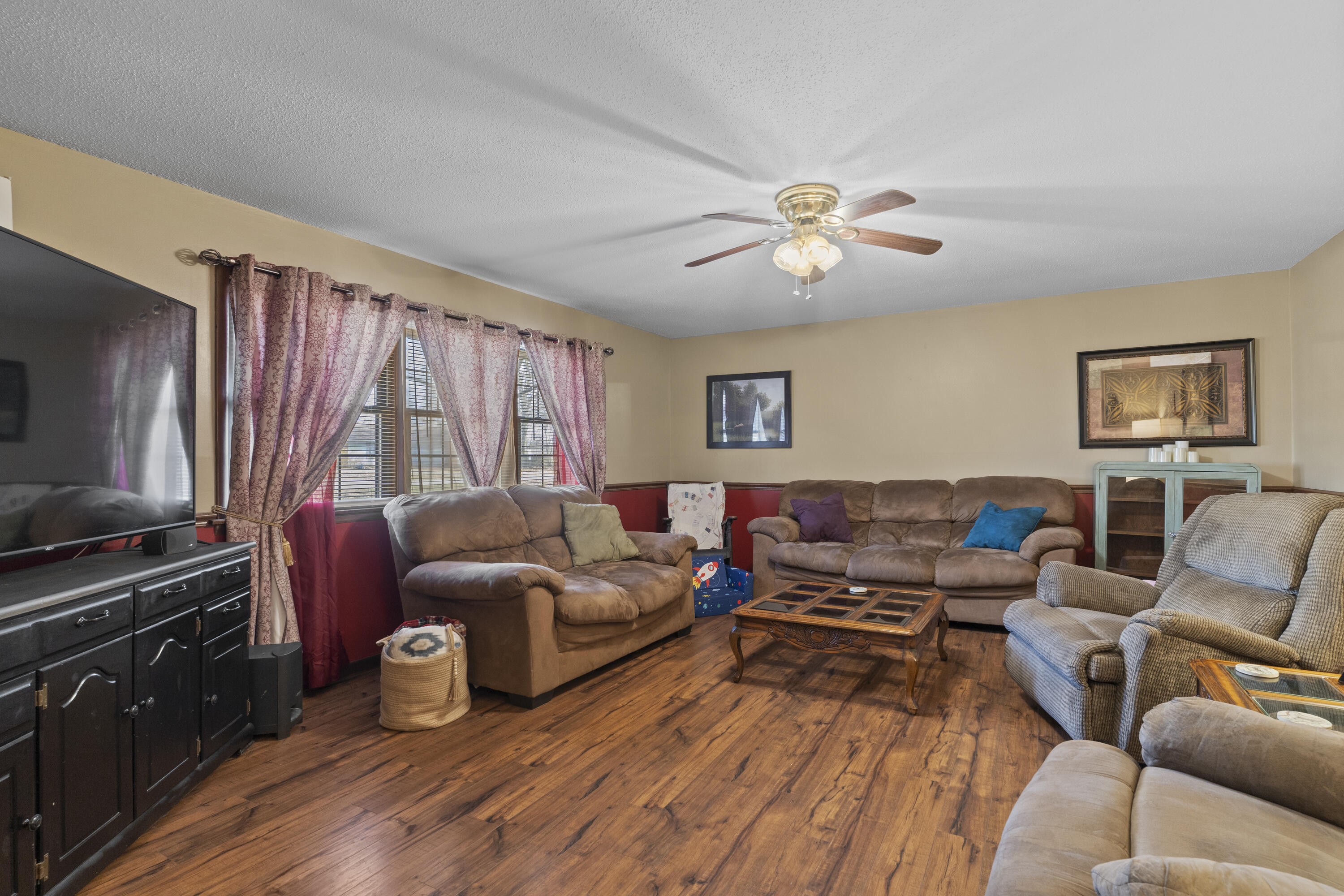 Lurvey's Ridgecrest - Residential