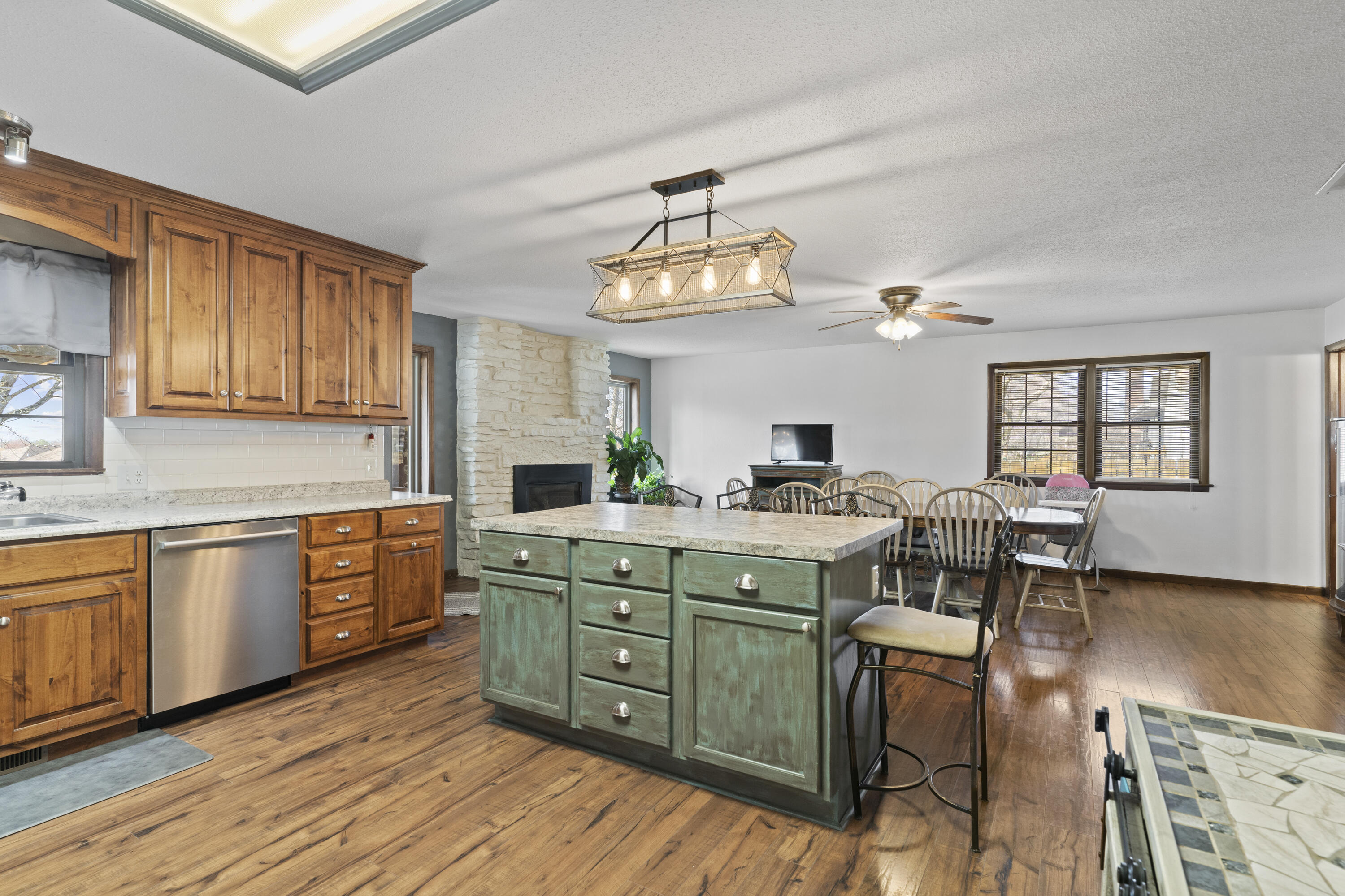 Lurvey's Ridgecrest - Residential
