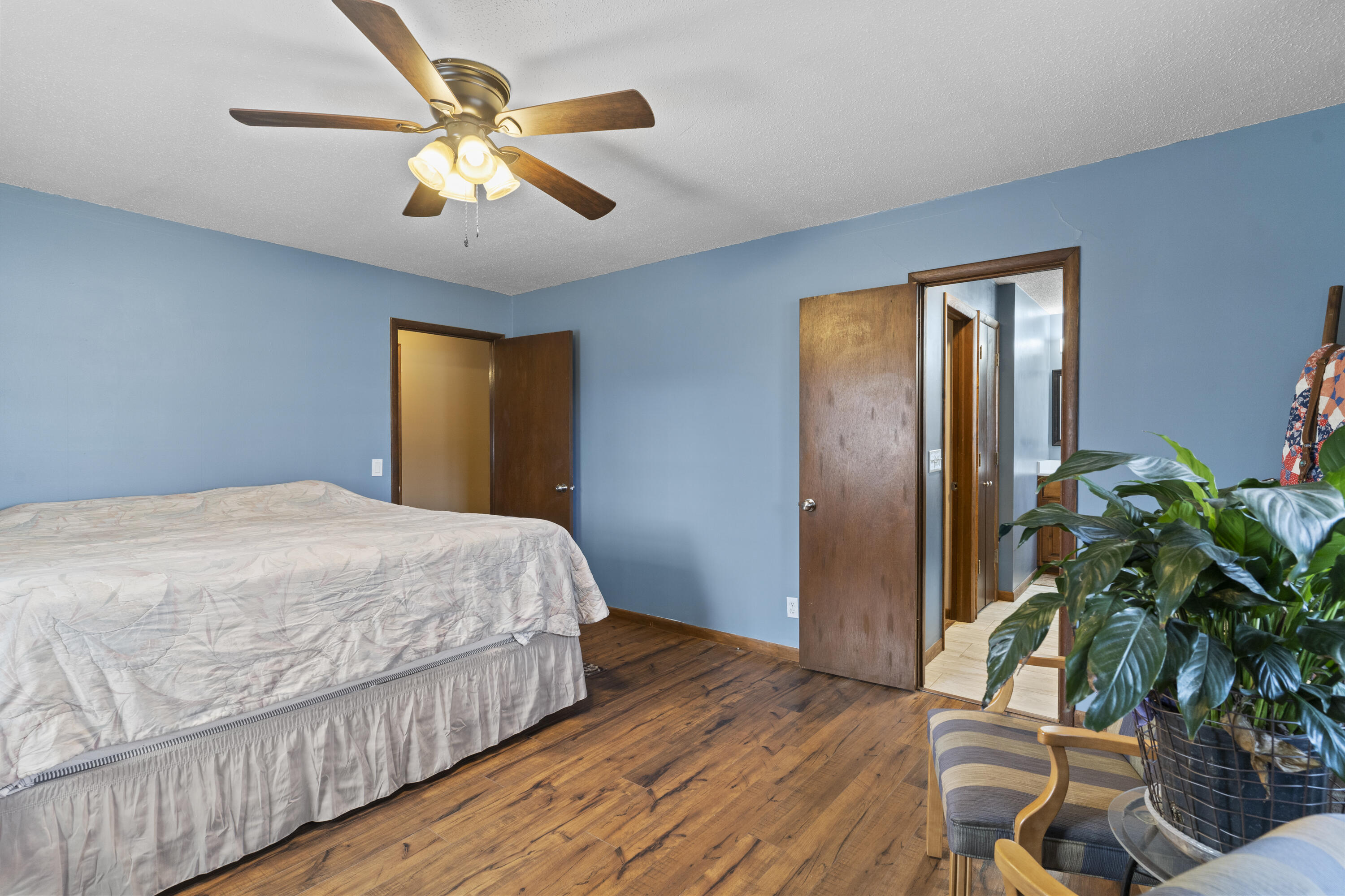 Lurvey's Ridgecrest - Residential