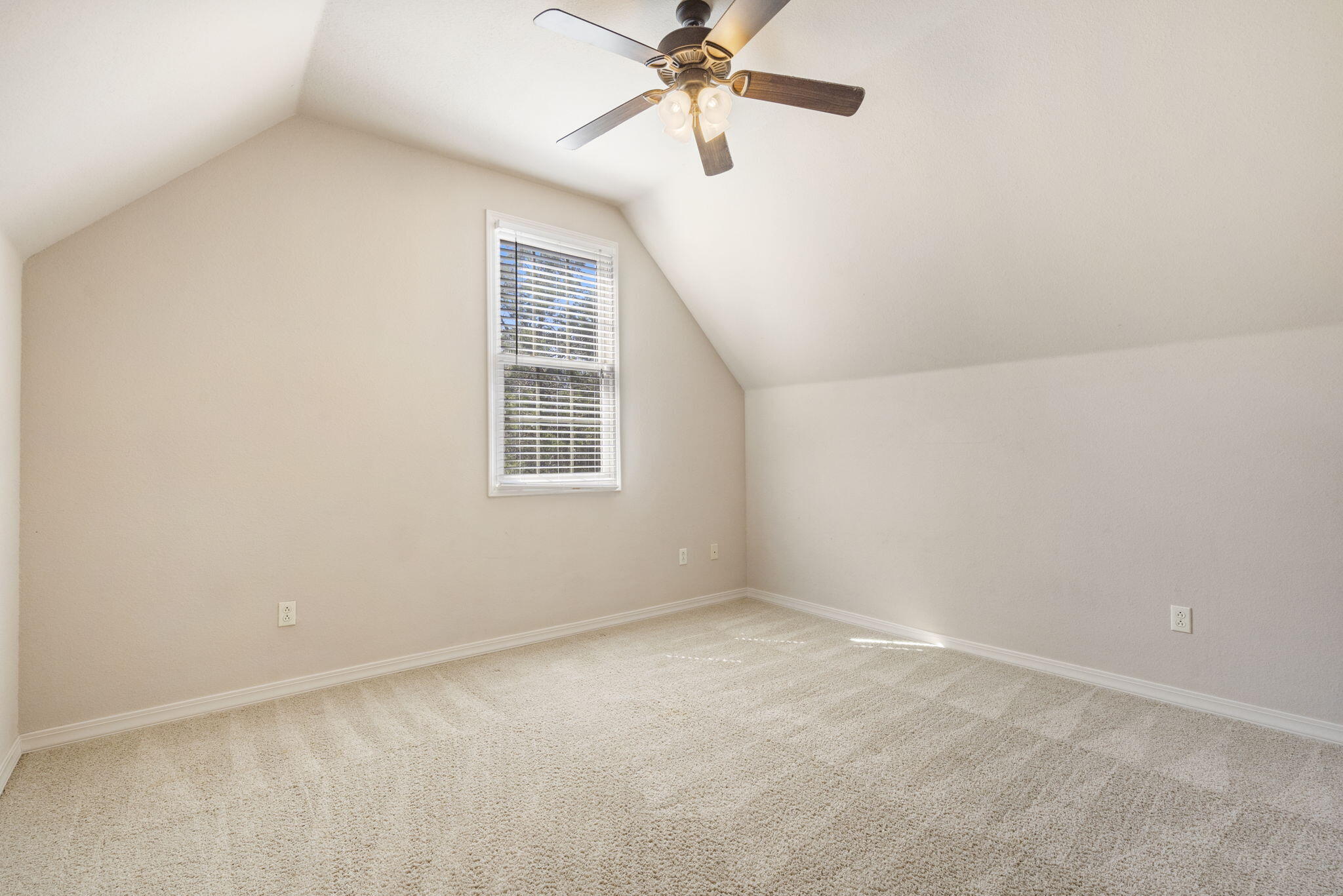 Mills Hollow Estates - Residential