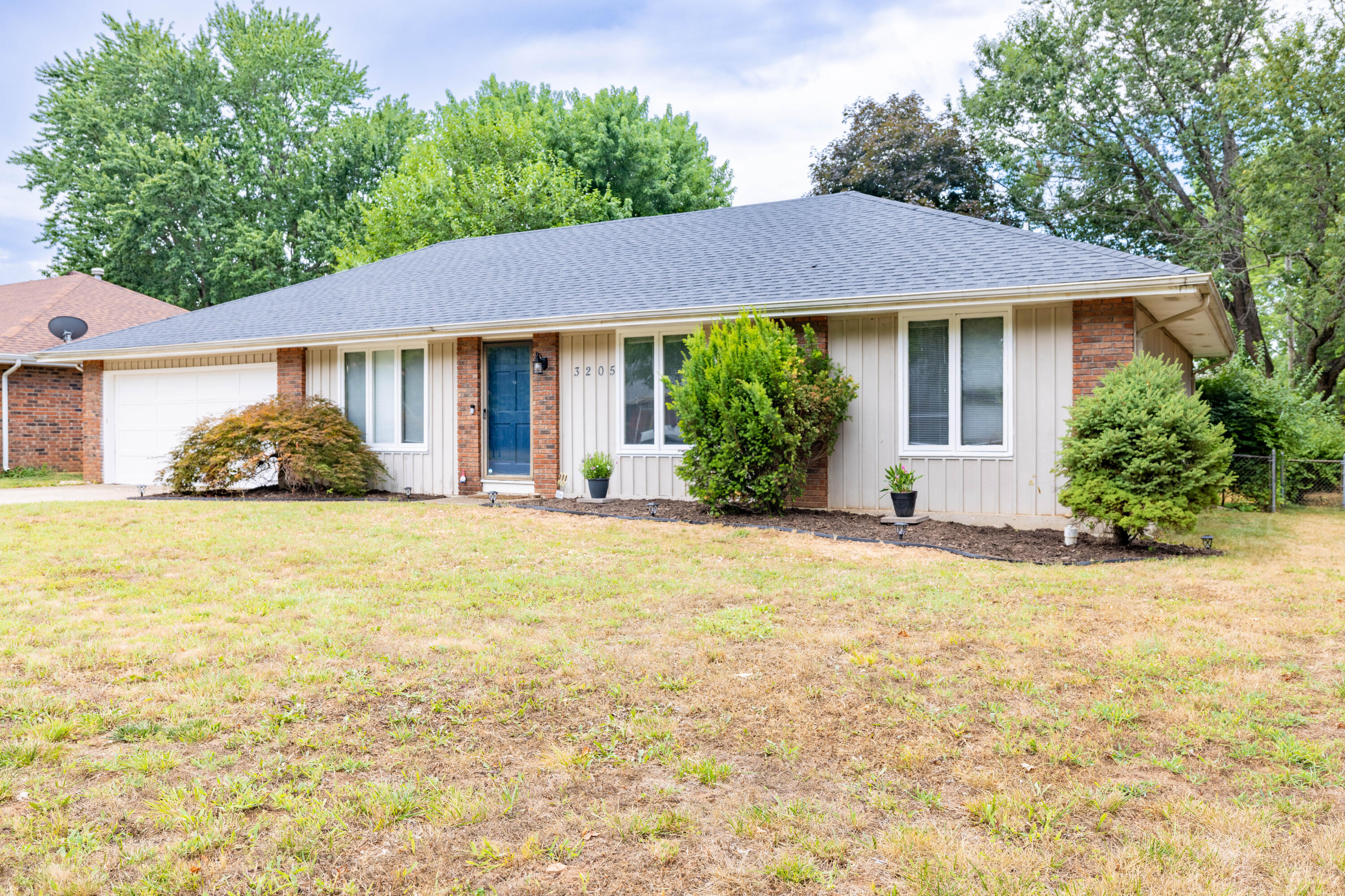 Stunning 3 Bedroom 2 Bathroom house in Kickapoo School District. This 3 bed 2 bath home features 2 completely remodeled bathrooms and updated kitchen, updated flooring and lighting fixtures throughout. Completely fenced in back yard and gorgeous curb appeal. Call for your private showing today! Seller is offering a $3000 flooring allowance with an approved offer.
