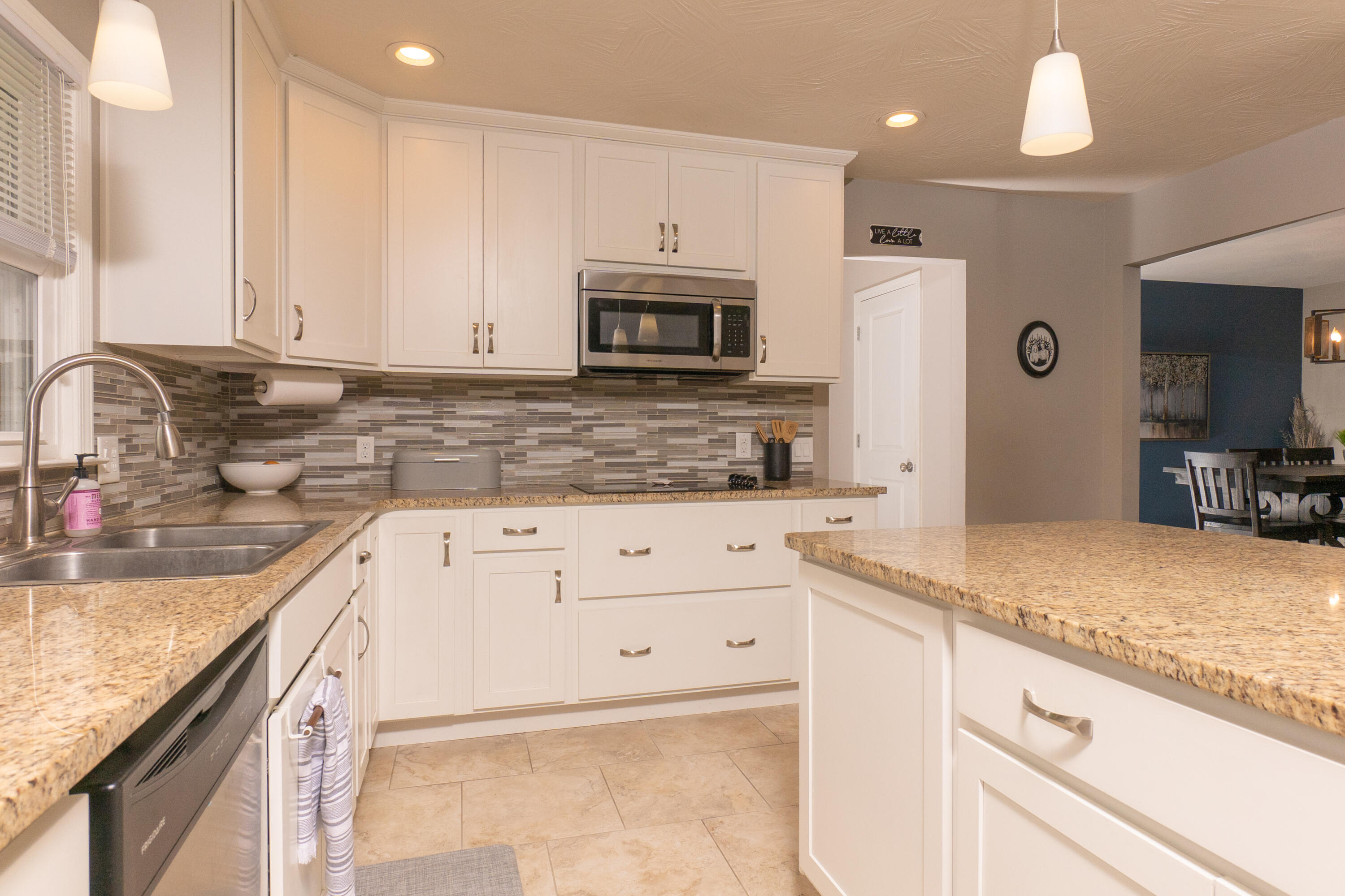 Riverview Est - Residential