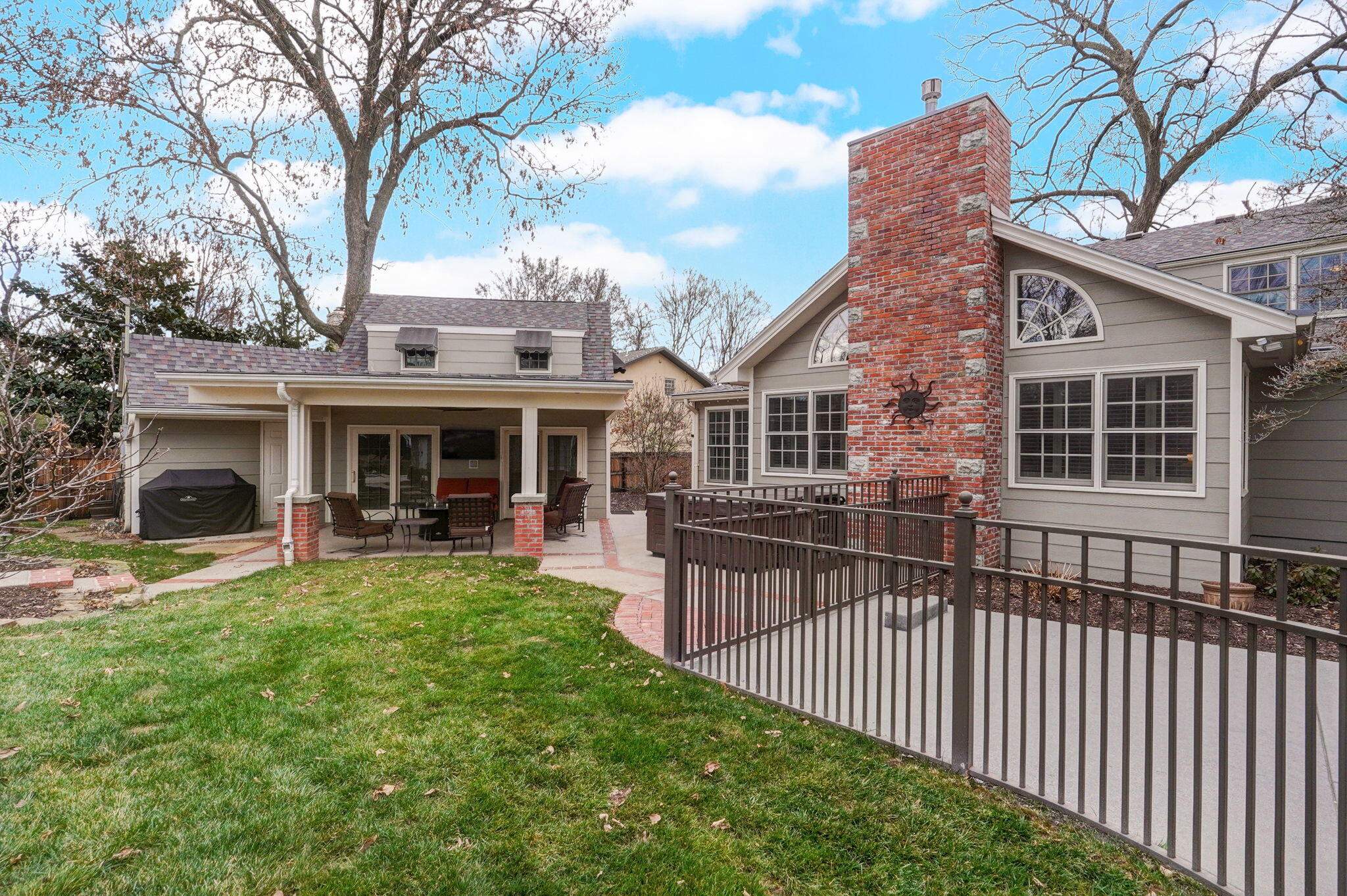 Country Club Distrct - Residential