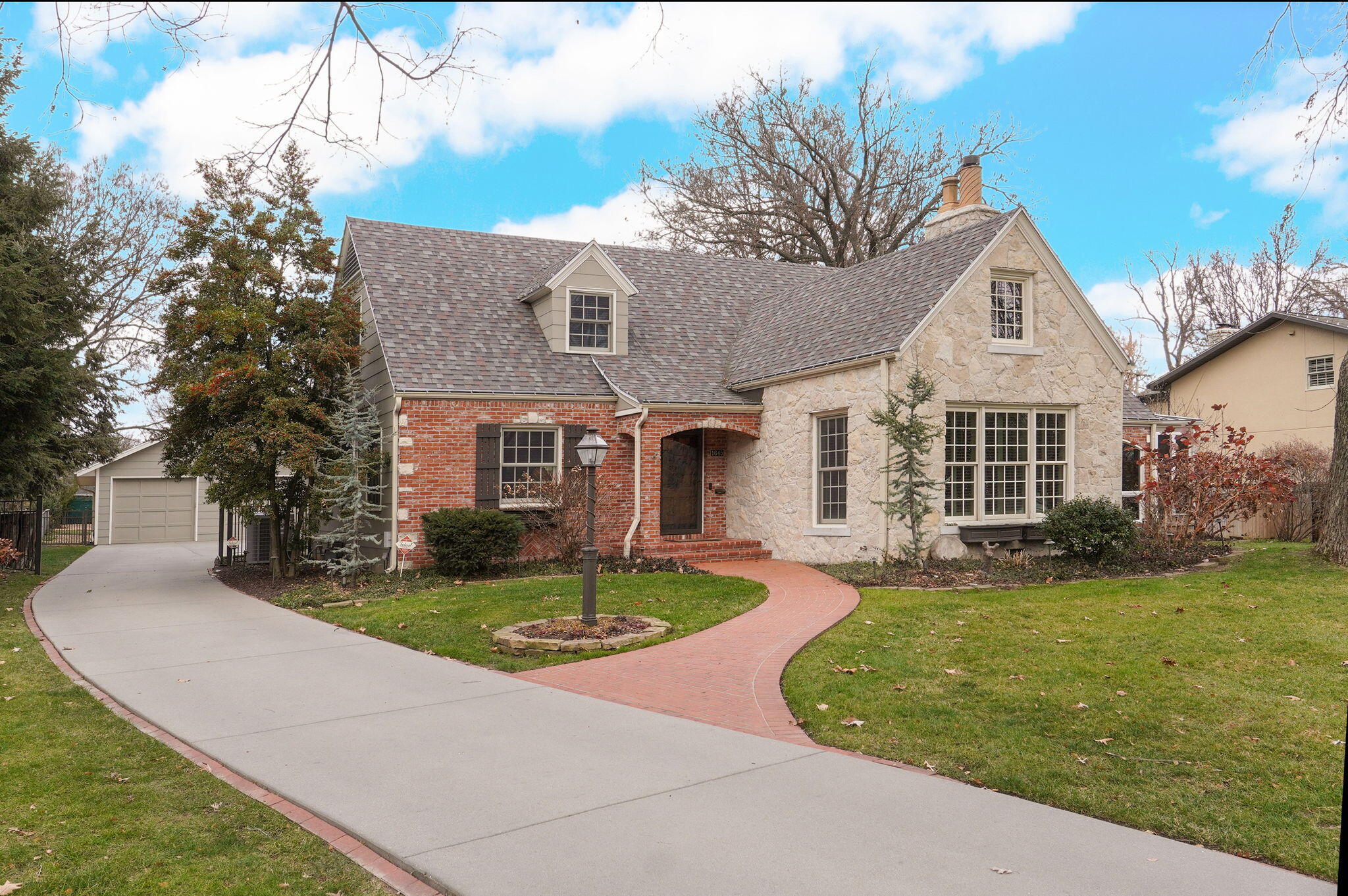 Country Club Distrct - Residential