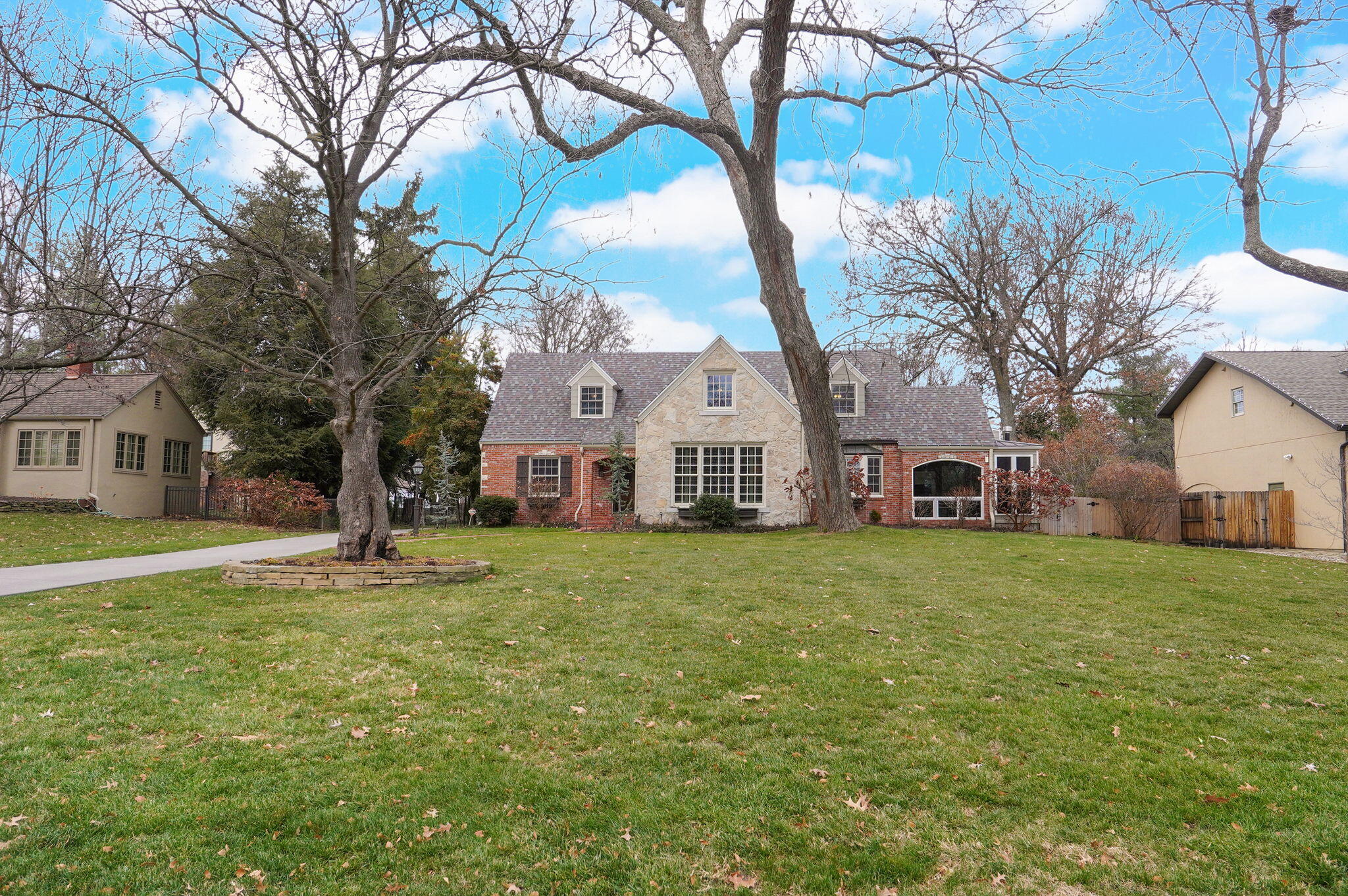 Country Club Distrct - Residential