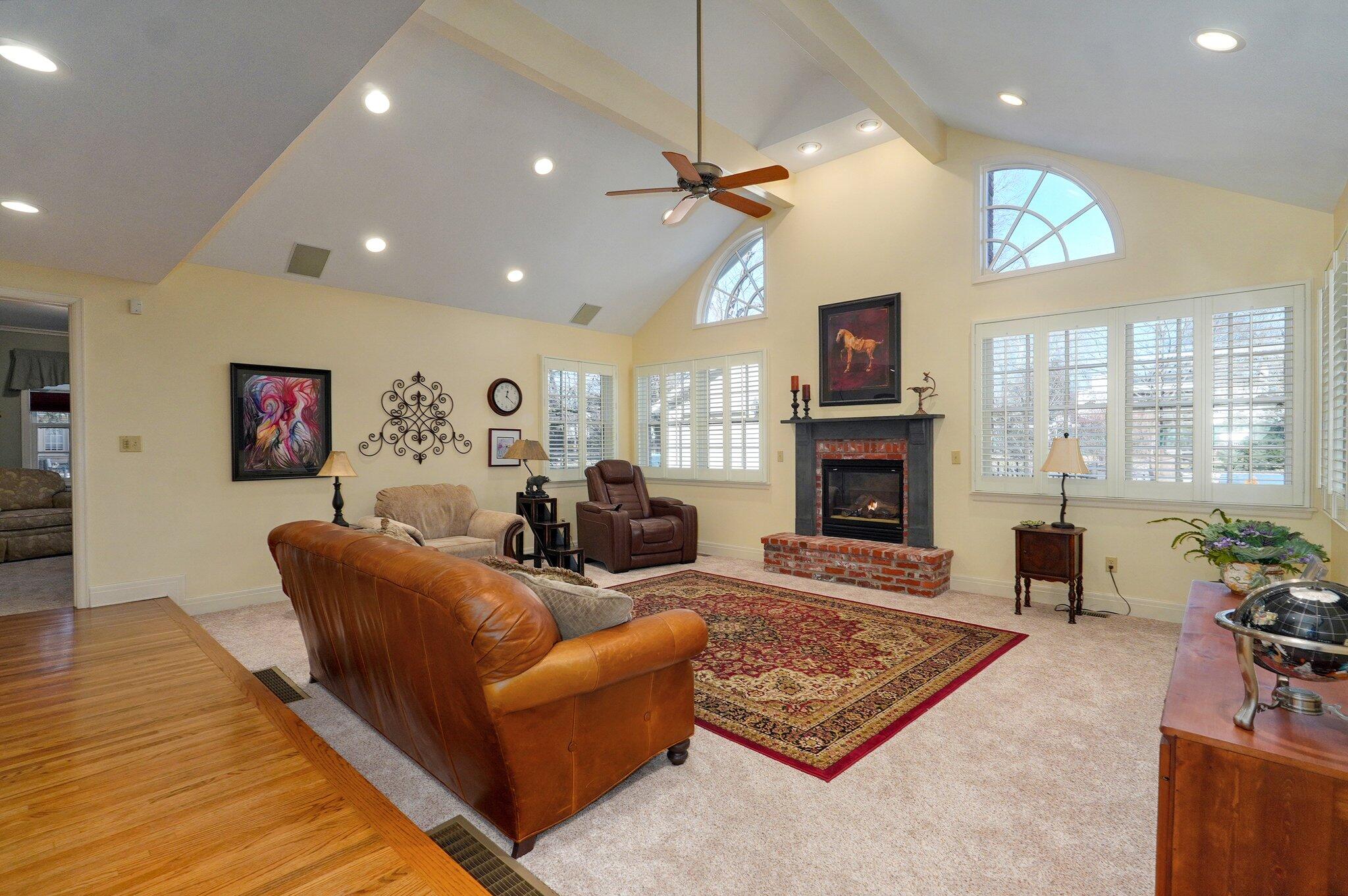Country Club Distrct - Residential
