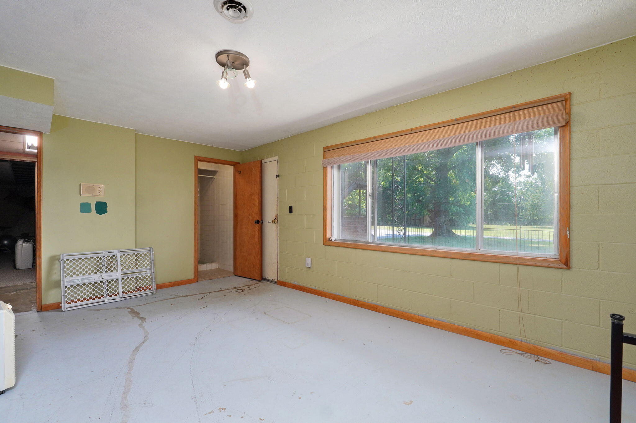 Lawrence-Not in List - Residential