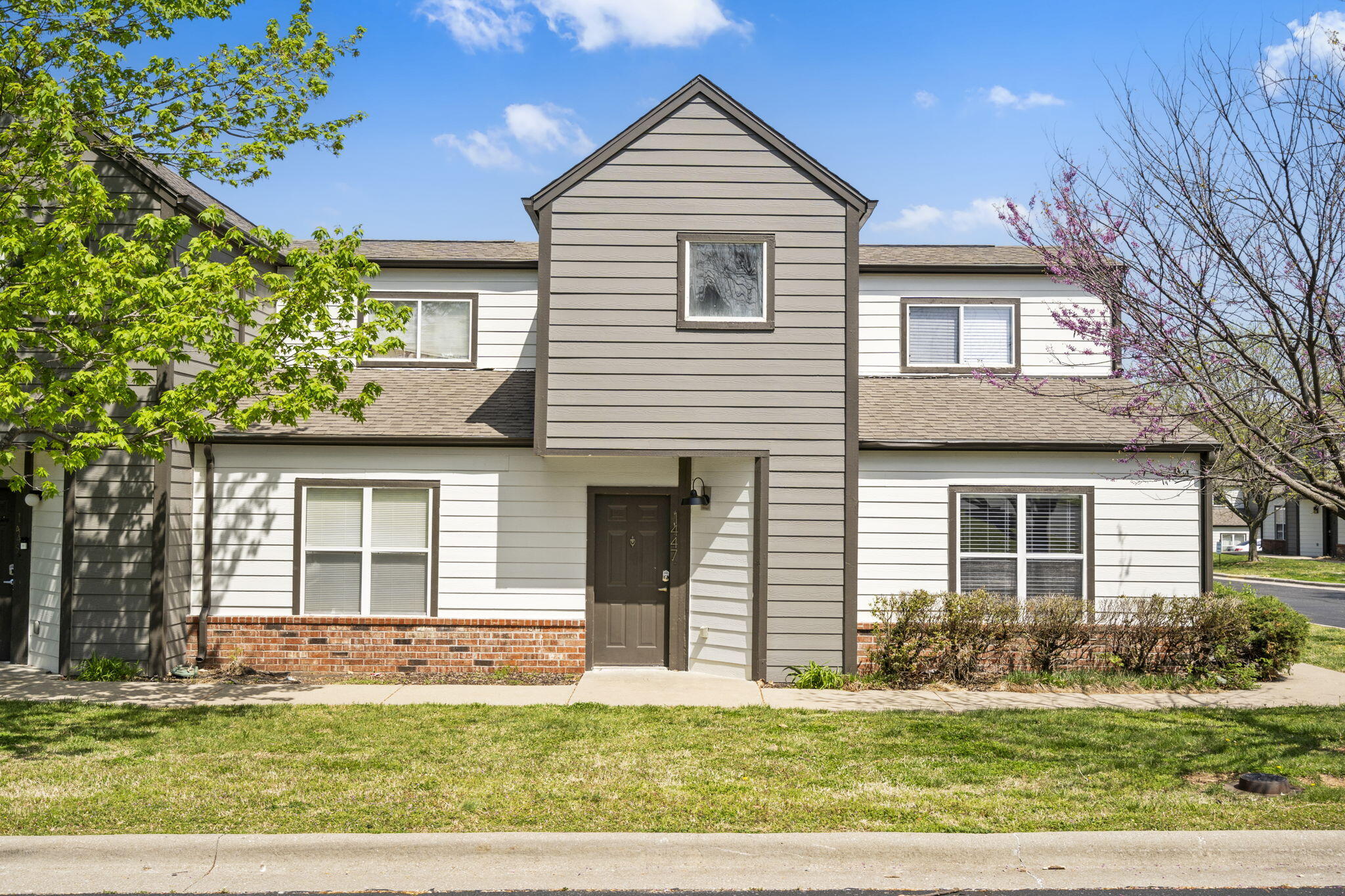 View Springfield, MO 65803 townhome