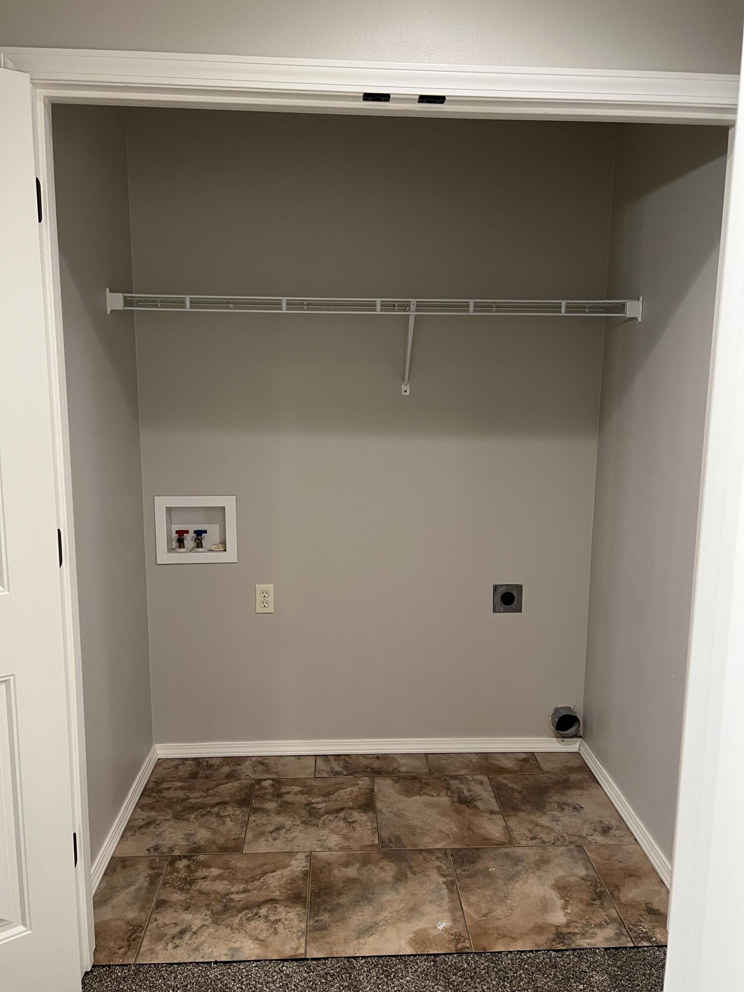 Pine Crest - Residential