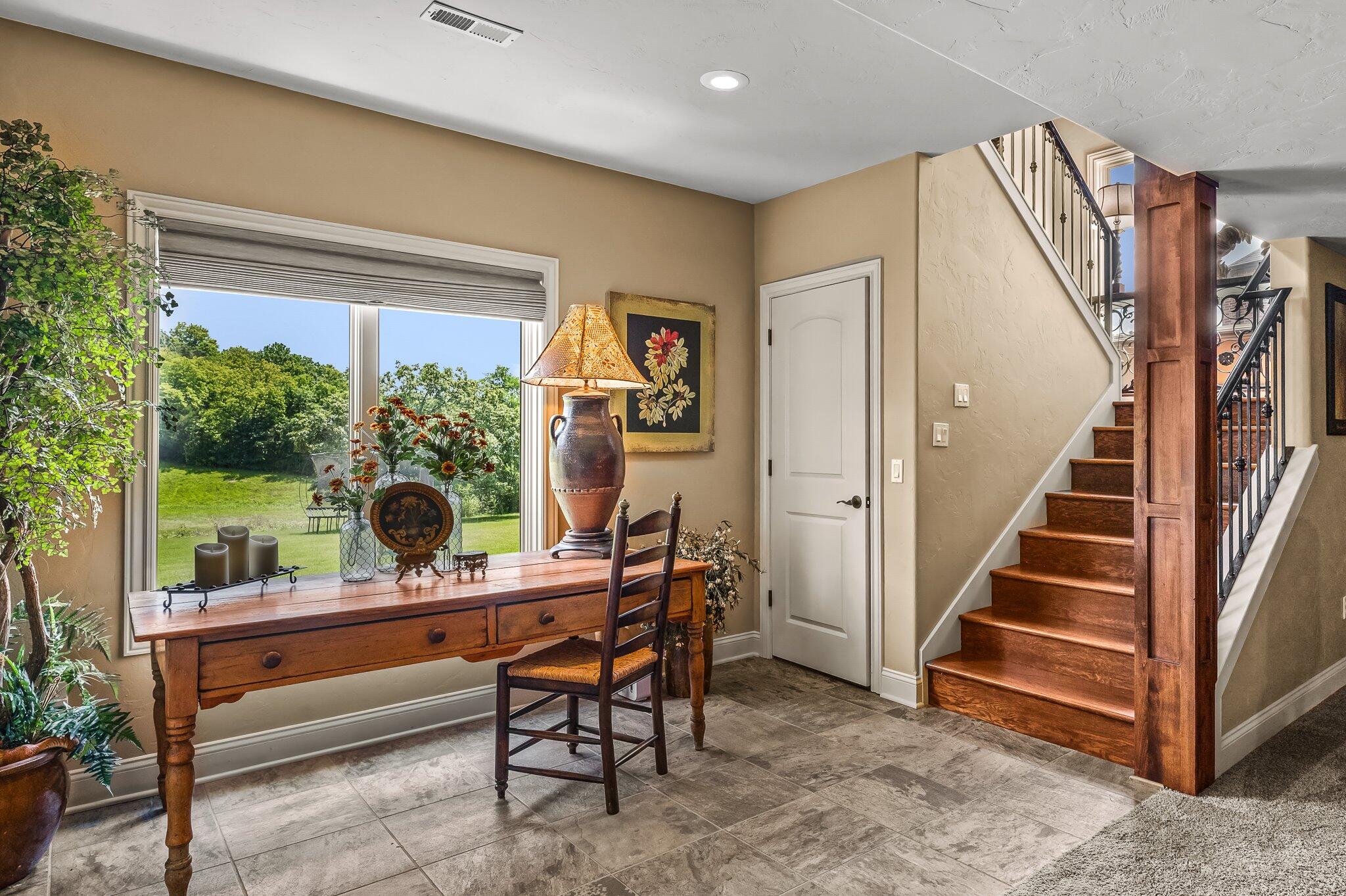 Olde Ivy - Residential