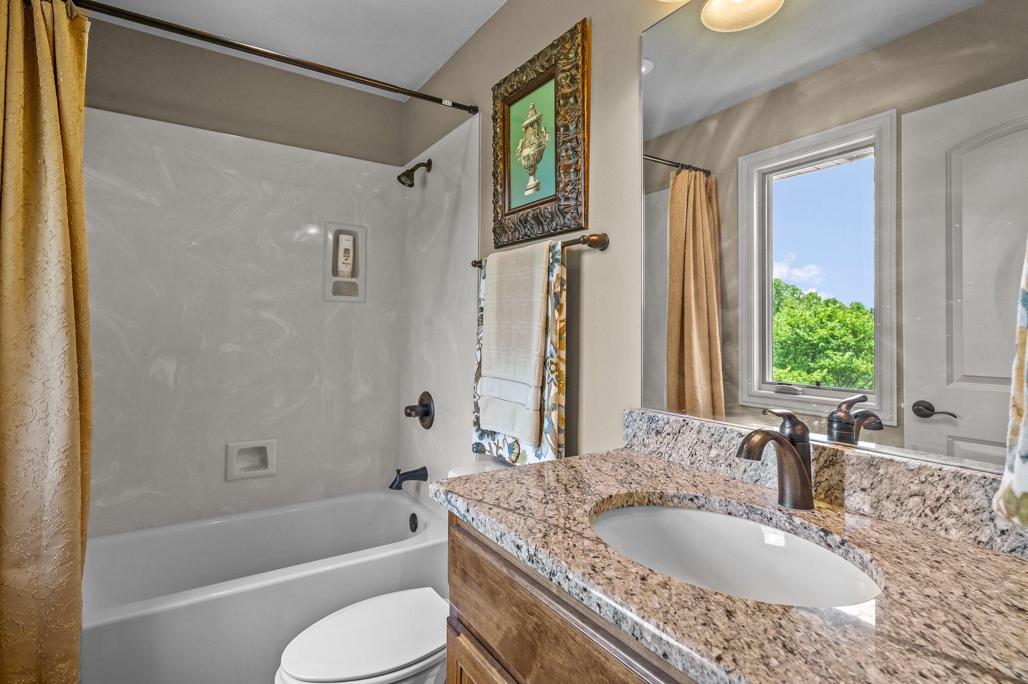 Olde Ivy - Residential