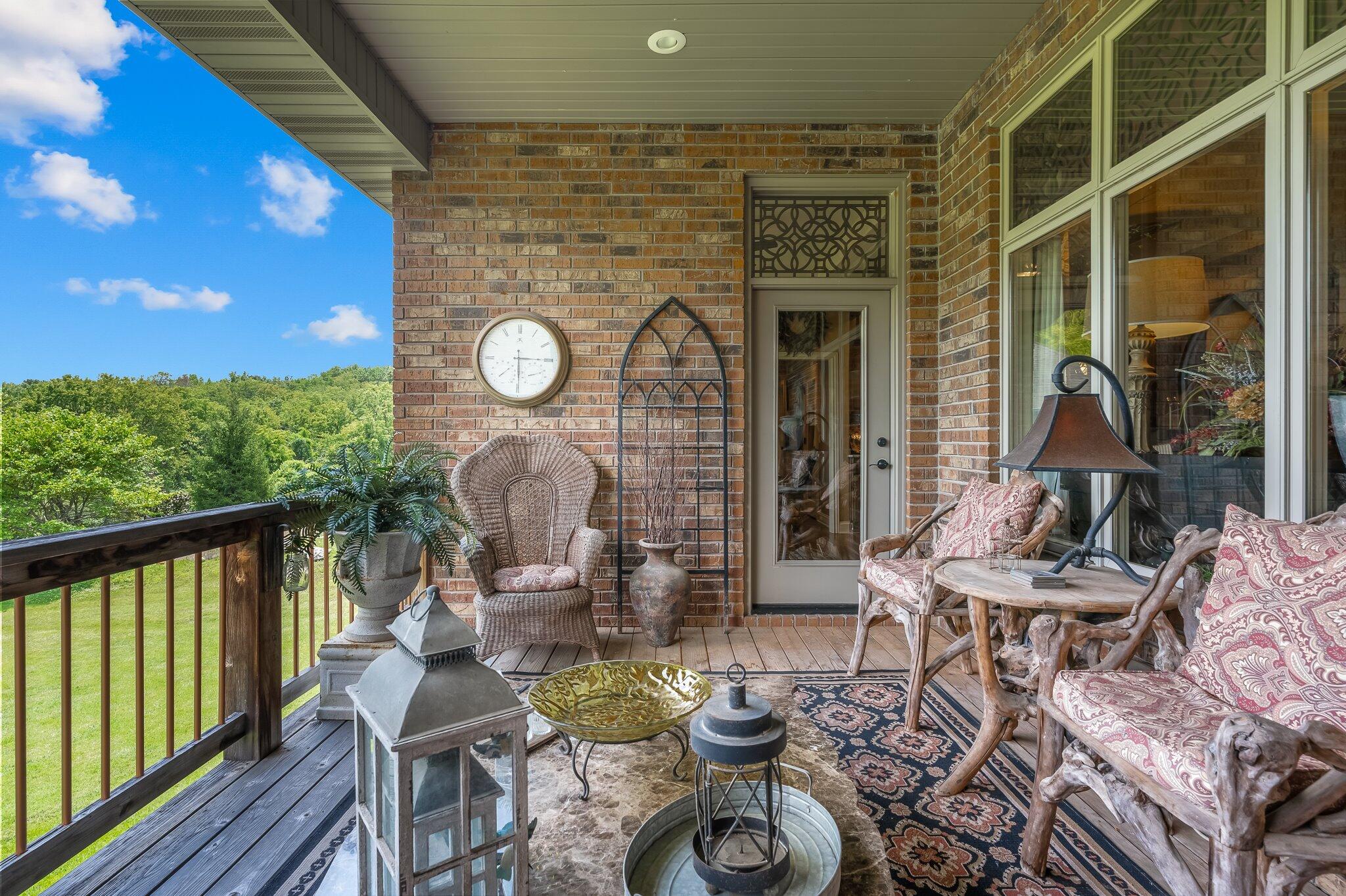 Olde Ivy - Residential