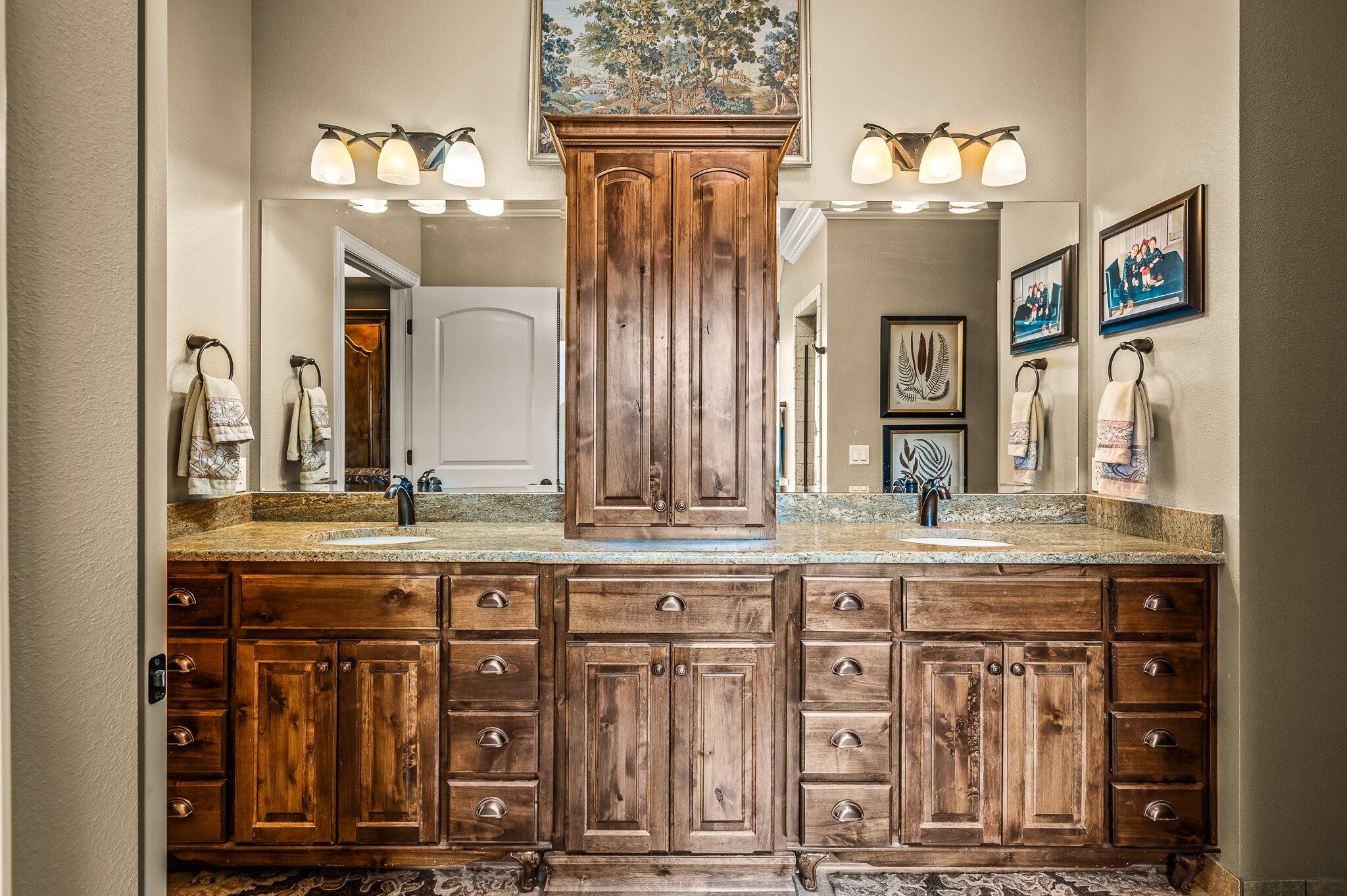 Olde Ivy - Residential