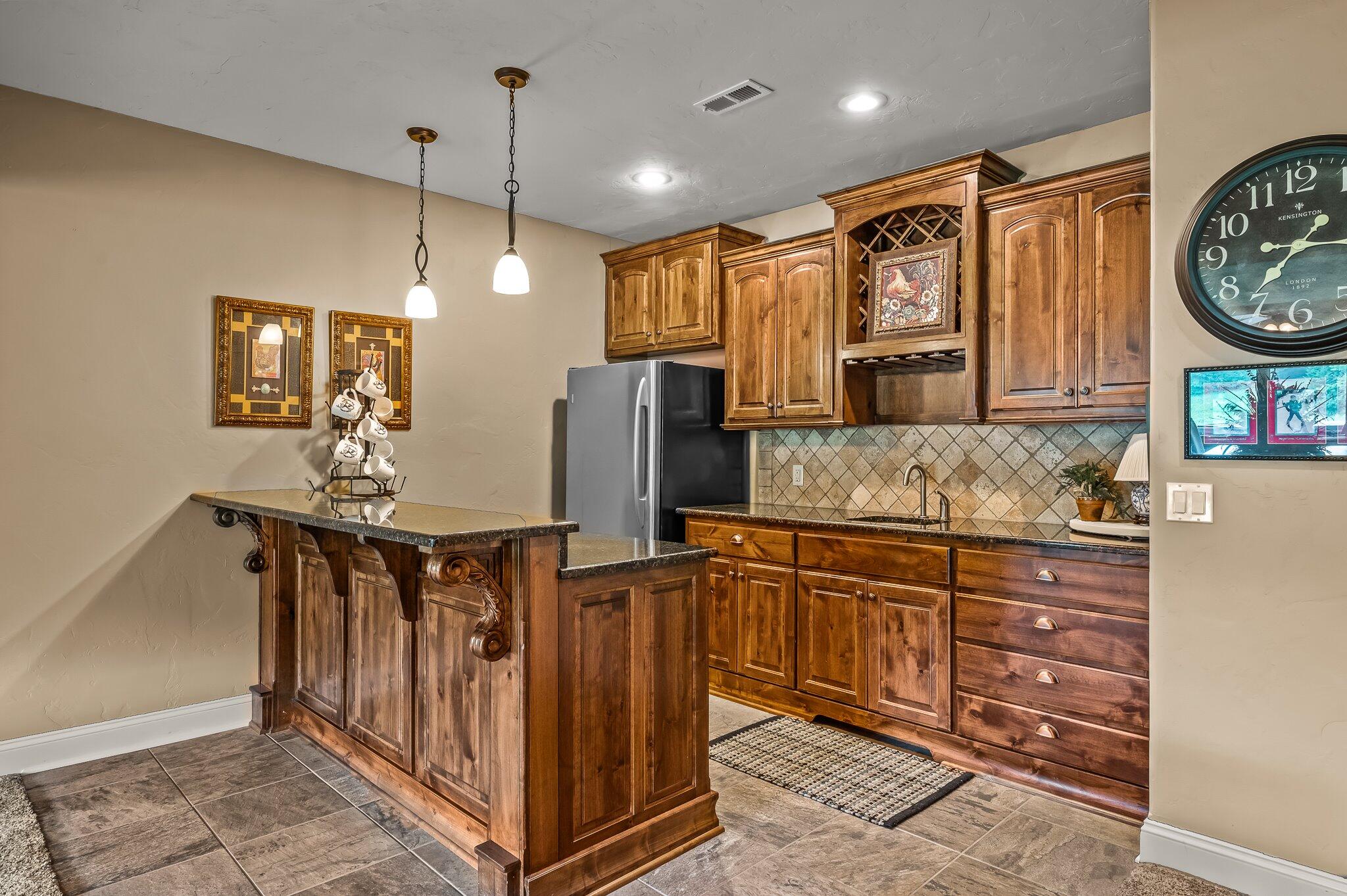 Olde Ivy - Residential