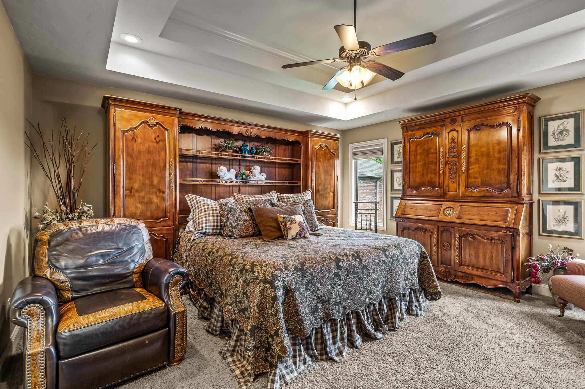 Olde Ivy - Residential