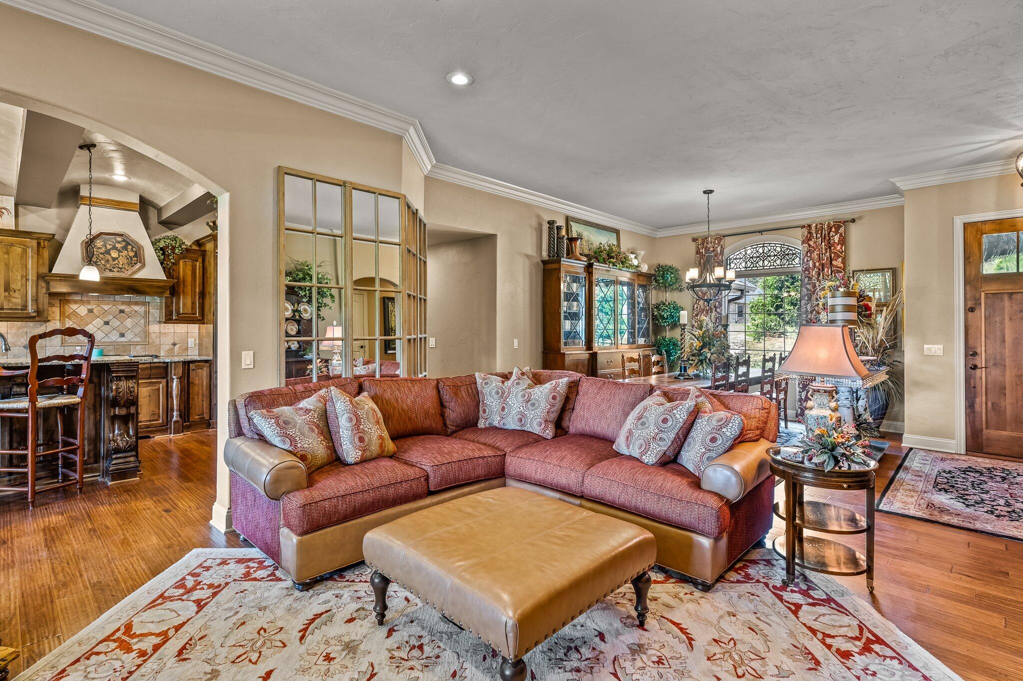 Olde Ivy - Residential
