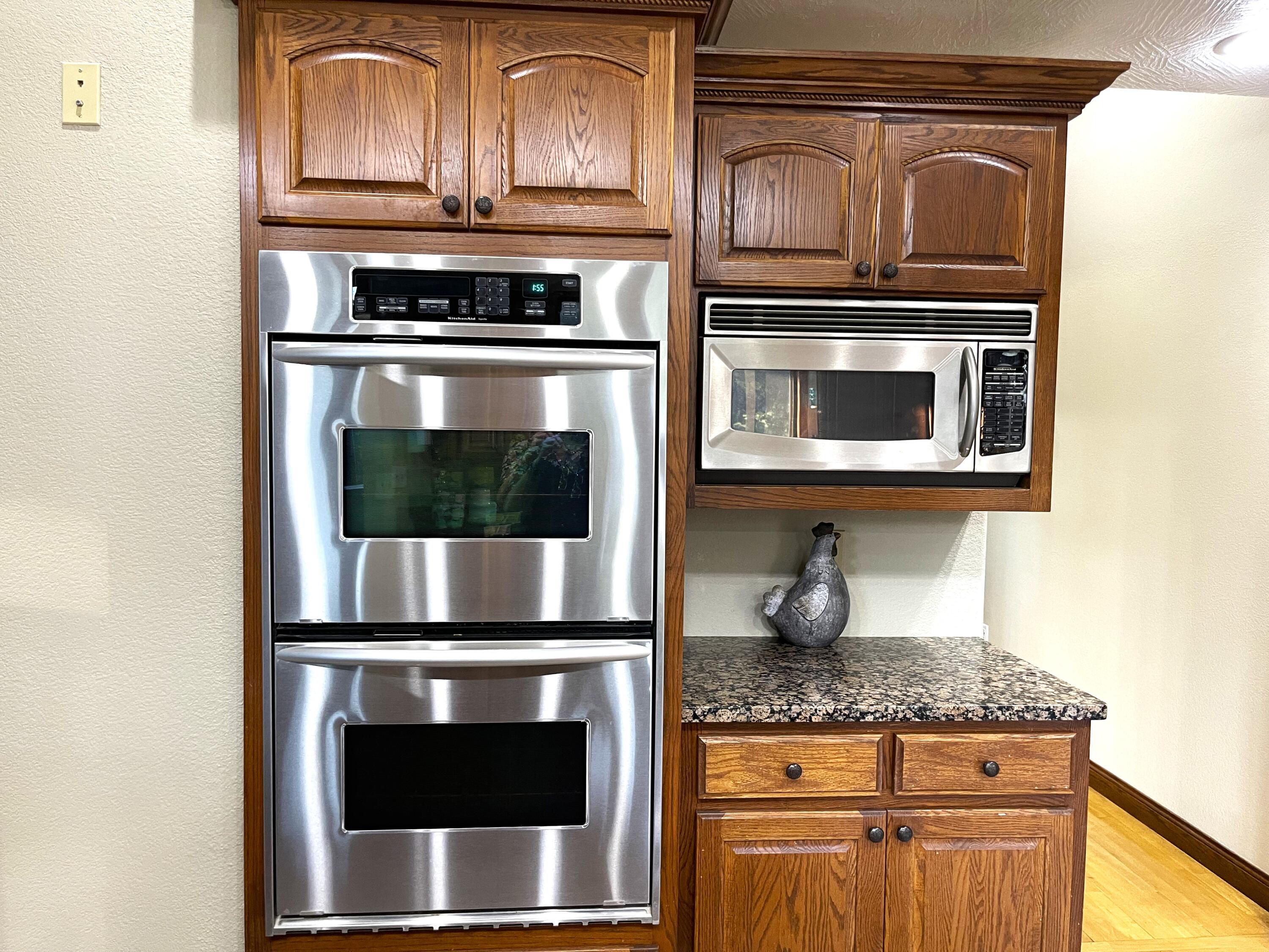 Regal Estates at Cox Ford - Residential