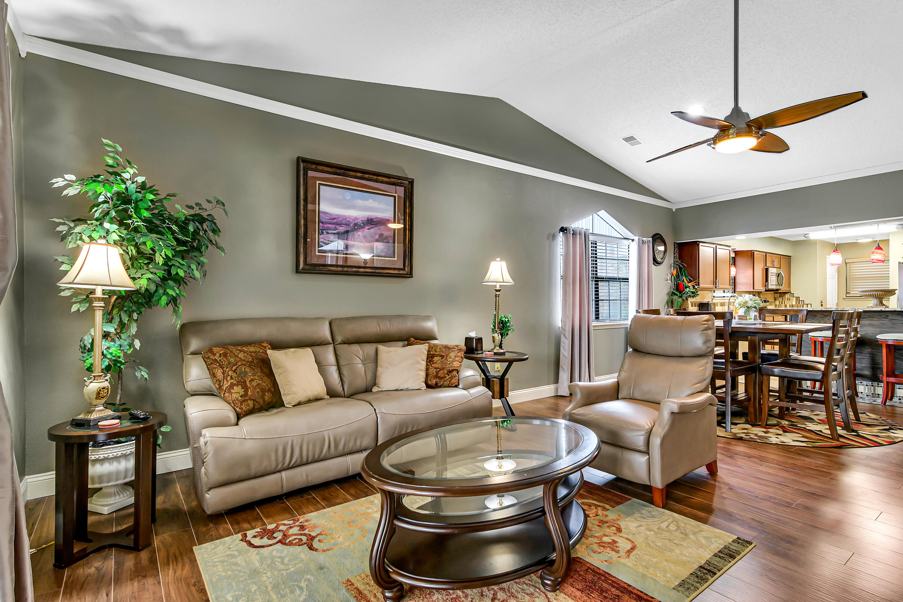 Beautifully updated and furnished 2B/2B condo located at The Foothills! Whether you're looking for a forever home, personal getaway or an investment, this one will fit your needs and it comes turn-key! New heat/air unit in 2022. The Foothills has it's own amenities including indoor & outdoor pool, sauna, hot tub and fitness room. And if you're a golfer, for an extra fee you can play a few rounds right there at Thousand Hills. Conveniently located in the heart of Branson, you'll be near all the shopping, dining and entertainment you could ask for. You can enjoy some Table Rock Lake fun at State Park Marina and Silver Dollar city is only 15 minutes away for those thrill seekers.