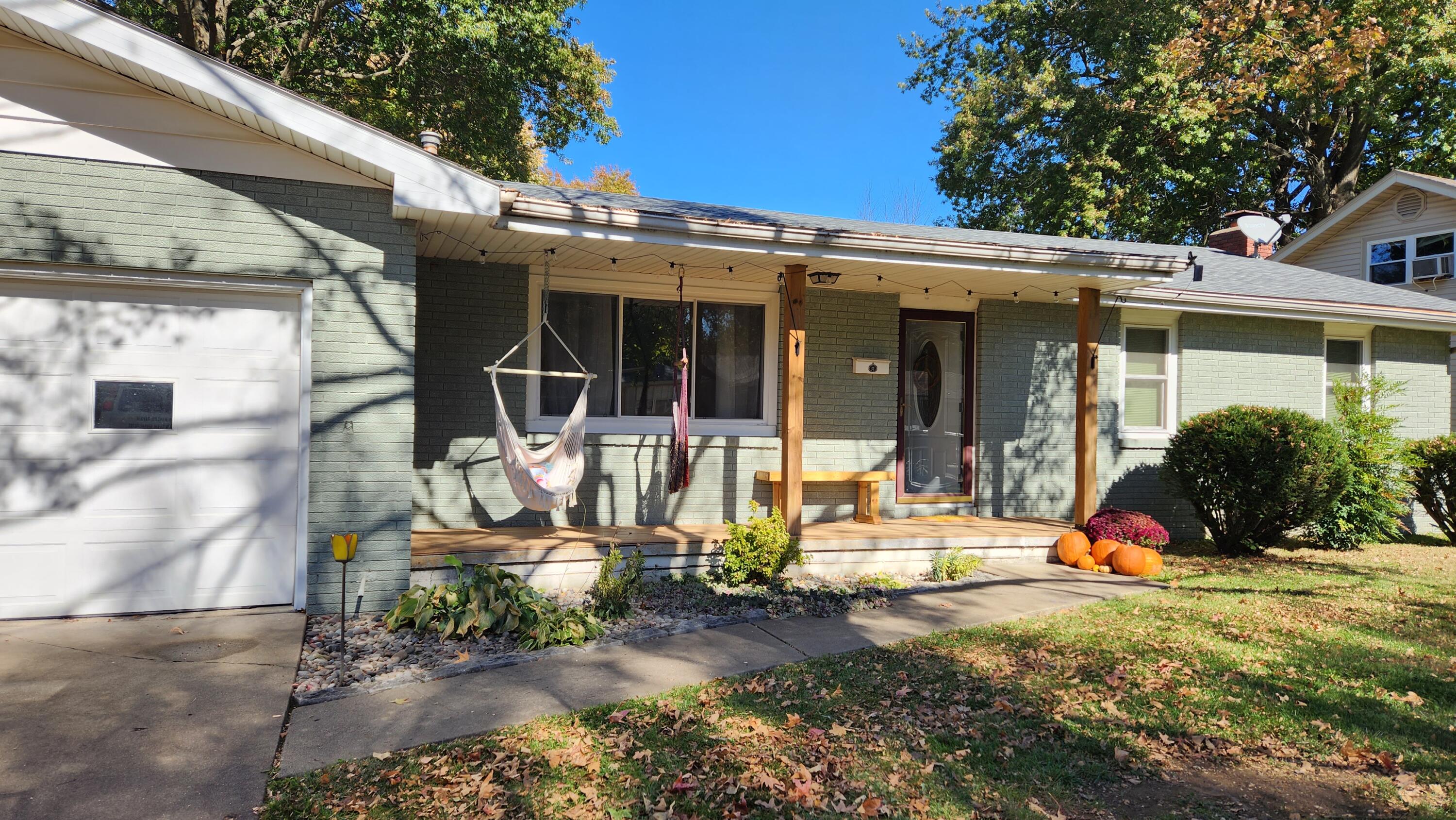 Meador Park Est - Residential