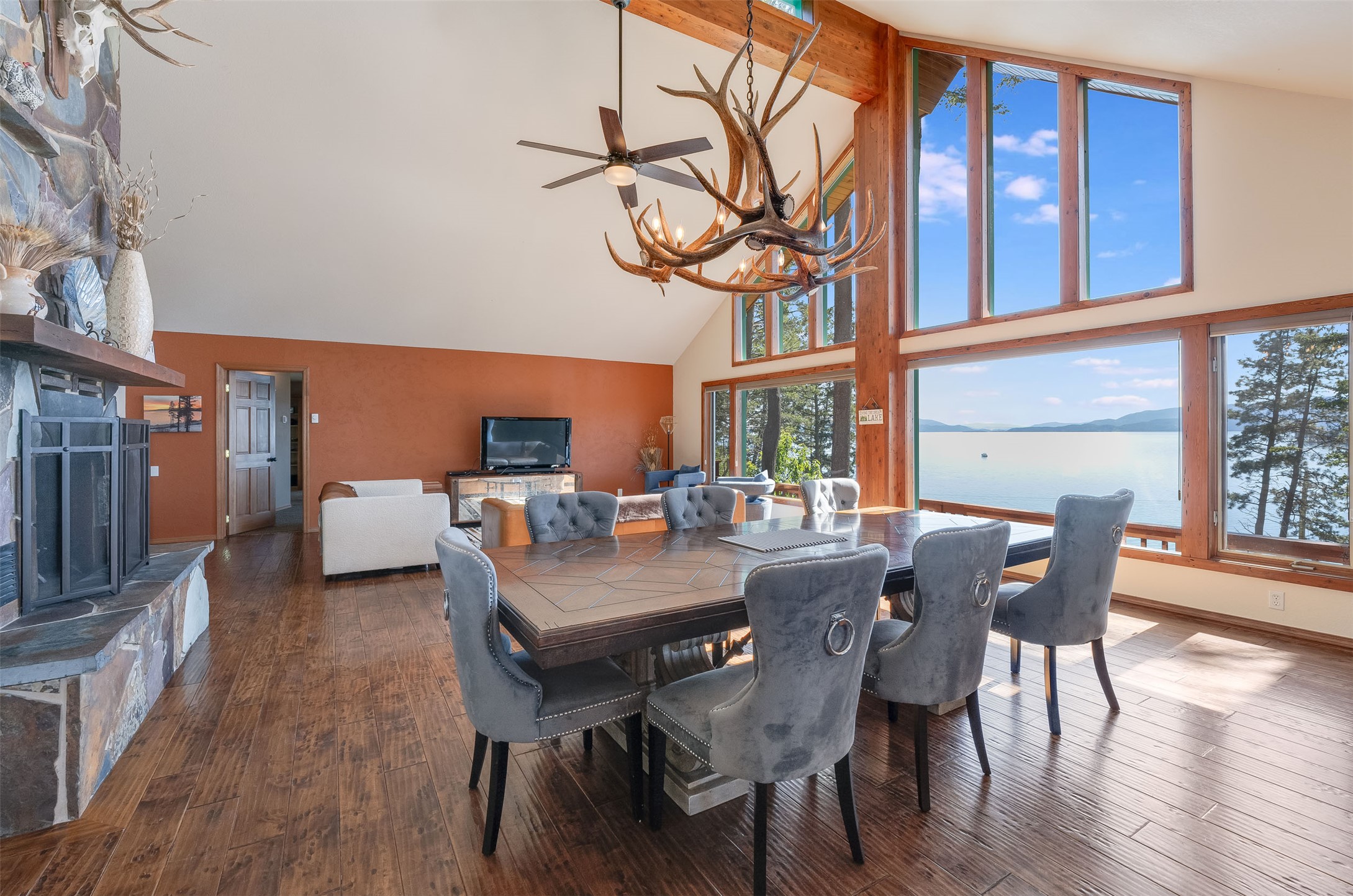 Bigfork, Montana 59911, United States, 5 Bedrooms Bedrooms, ,4 BathroomsBathrooms,Residential,Active,147438