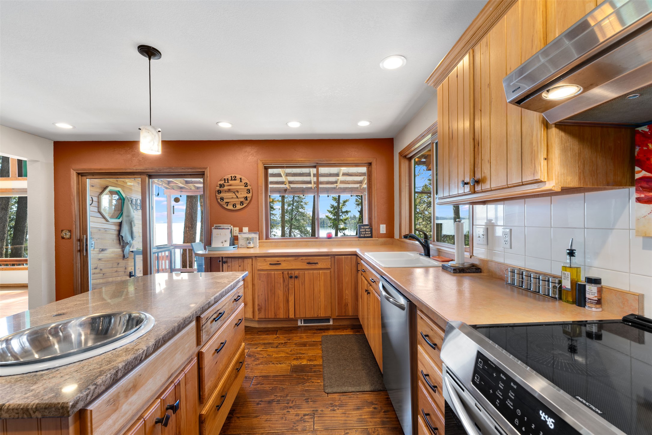 Bigfork, Montana 59911, United States, 5 Bedrooms Bedrooms, ,4 BathroomsBathrooms,Residential,Active,147438