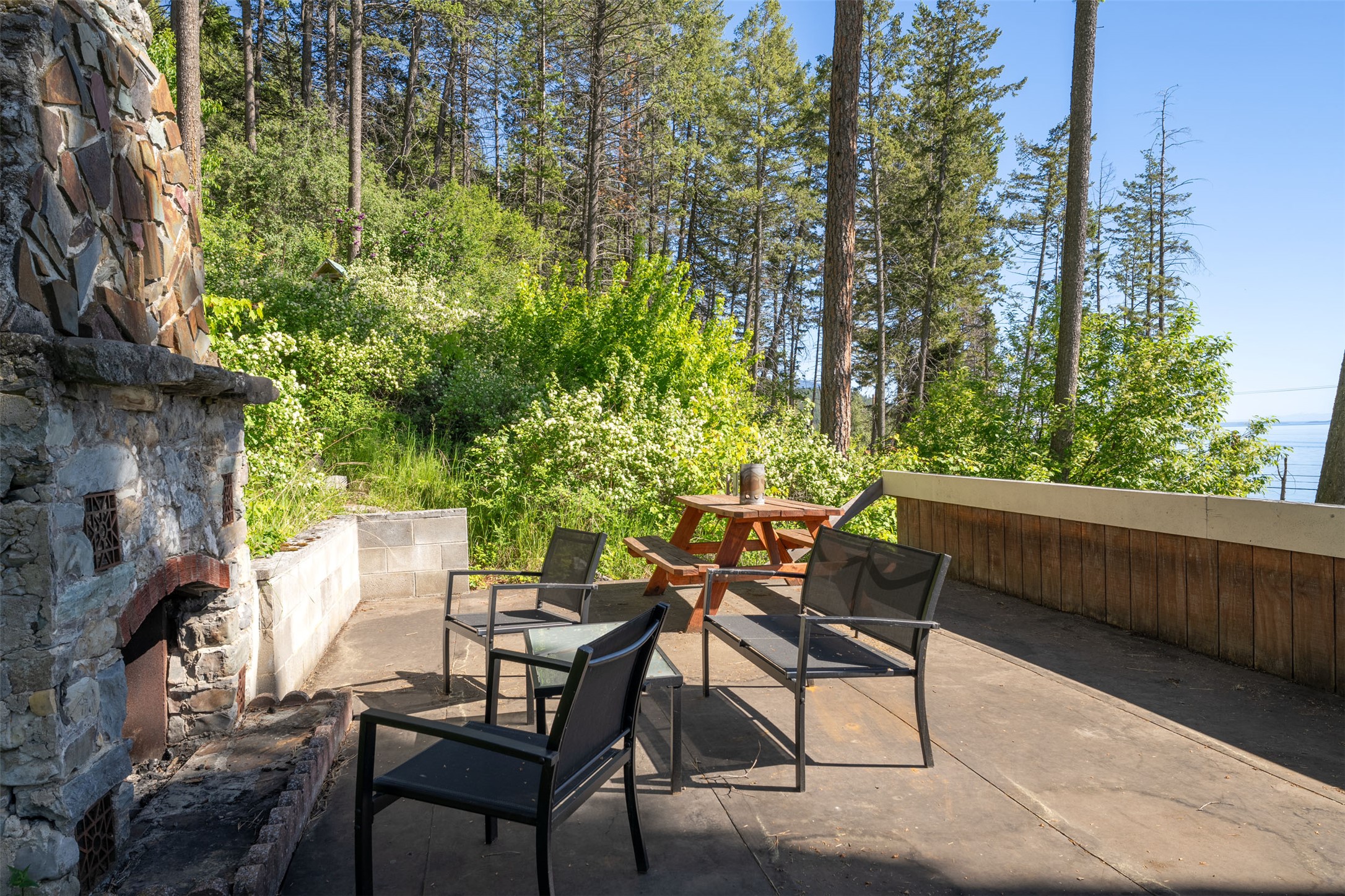 Bigfork, Montana 59911, United States, 5 Bedrooms Bedrooms, ,4 BathroomsBathrooms,Residential,Active,147438