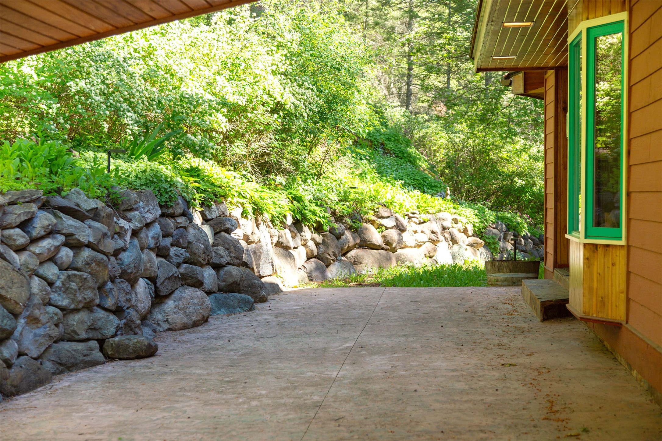 Bigfork, Montana 59911, United States, 5 Bedrooms Bedrooms, ,4 BathroomsBathrooms,Residential,Active,147438