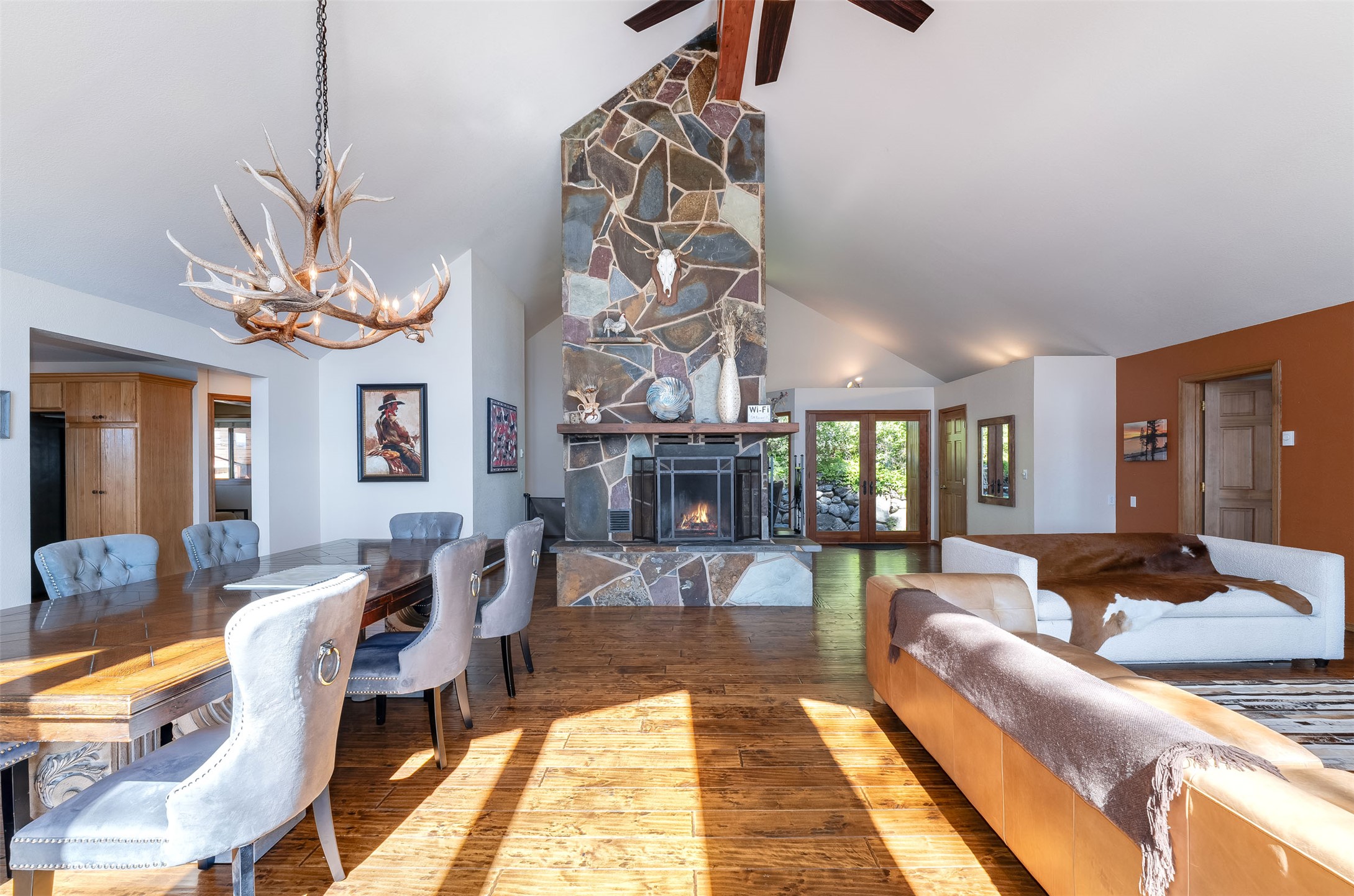 Bigfork, Montana 59911, United States, 5 Bedrooms Bedrooms, ,4 BathroomsBathrooms,Residential,Active,147438