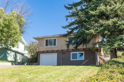 Photo of 1125 9th Avenue, Havre, MT 59501 (MLS # 30066249)