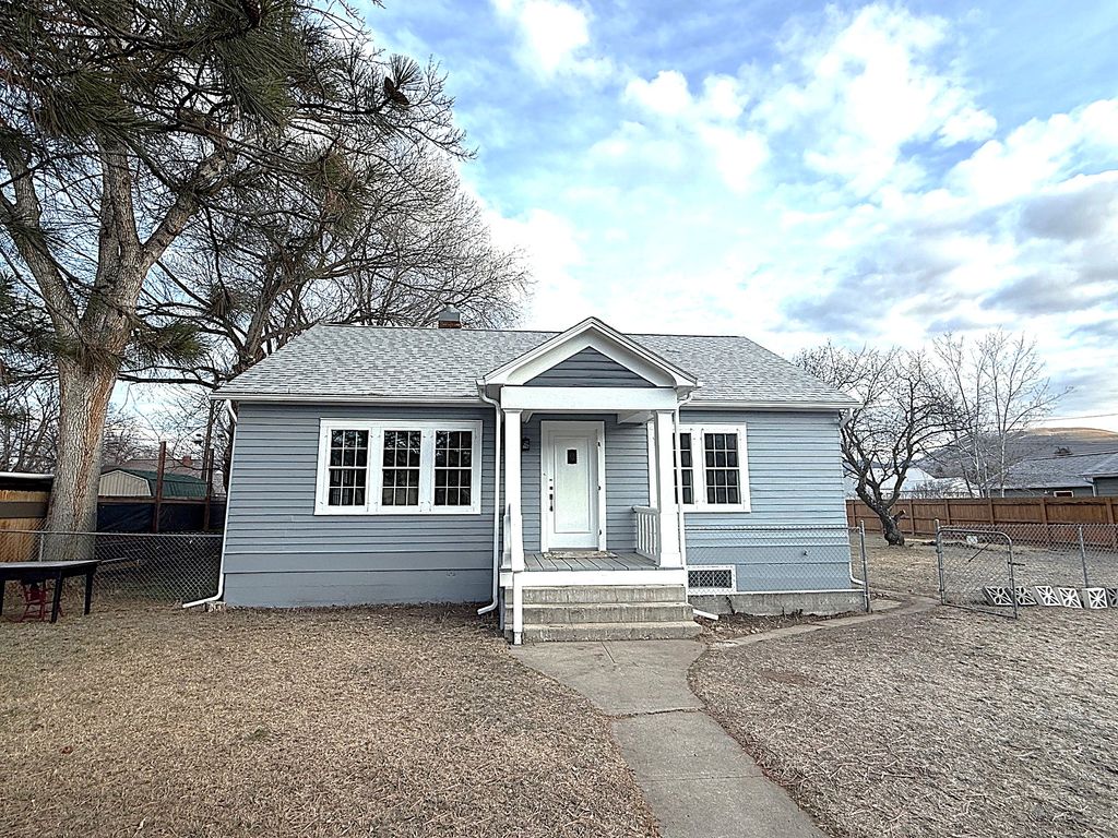 Photo of 140 W Sussex Avenue, Missoula, MT 59801 (MLS # 30065132)