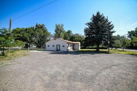 Photo of 821 10th Avenue SW, Great Falls, MT 59404 (MLS # 30077163)