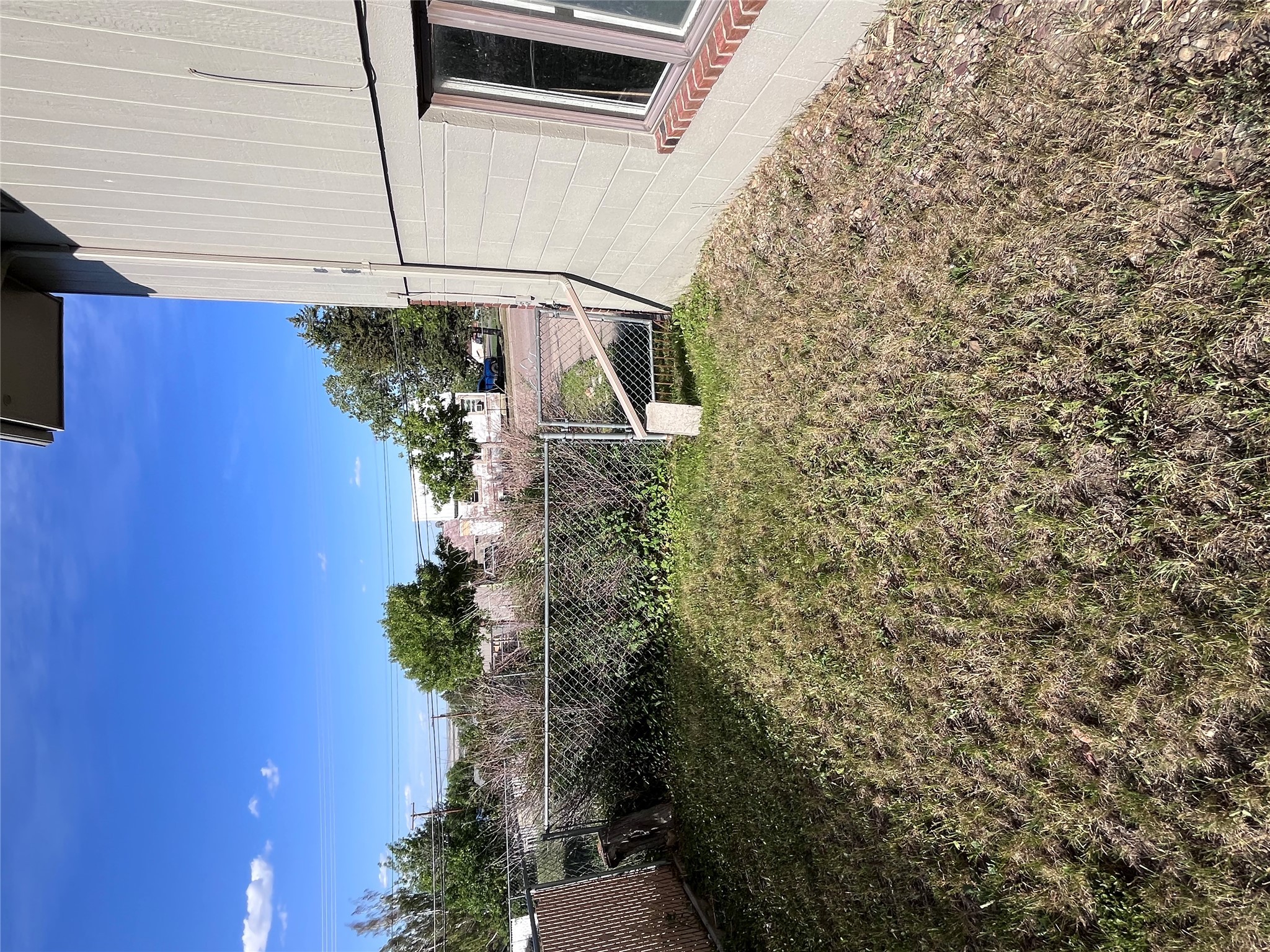 106 9th Avenue SE