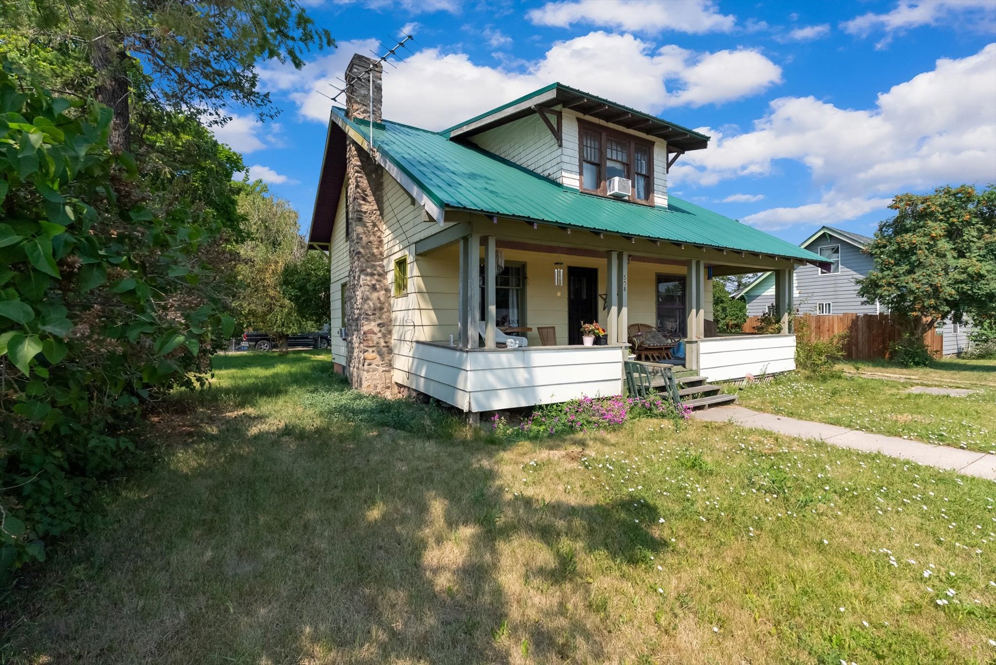 508 1st Street W