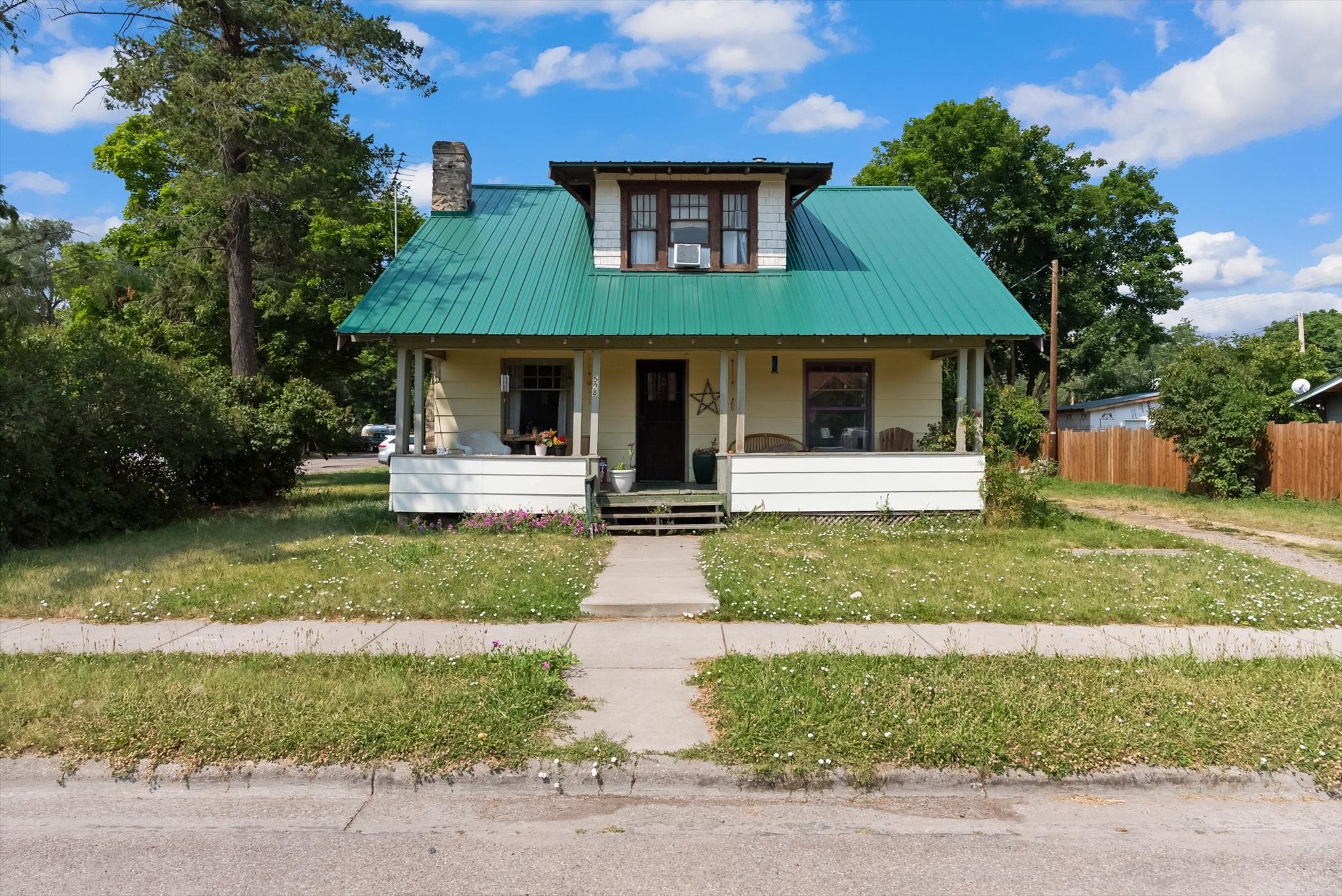 508 1st Street W