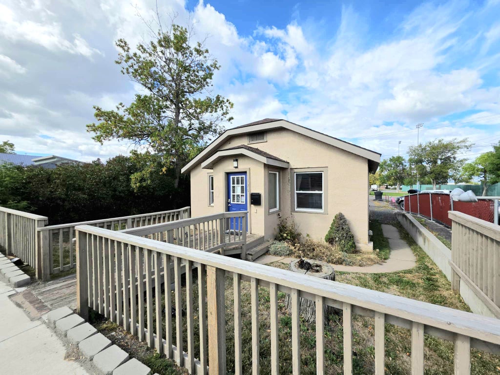 Photo of 120 Lyndale Street, Helena, MT 59601 (MLS # 30079747)