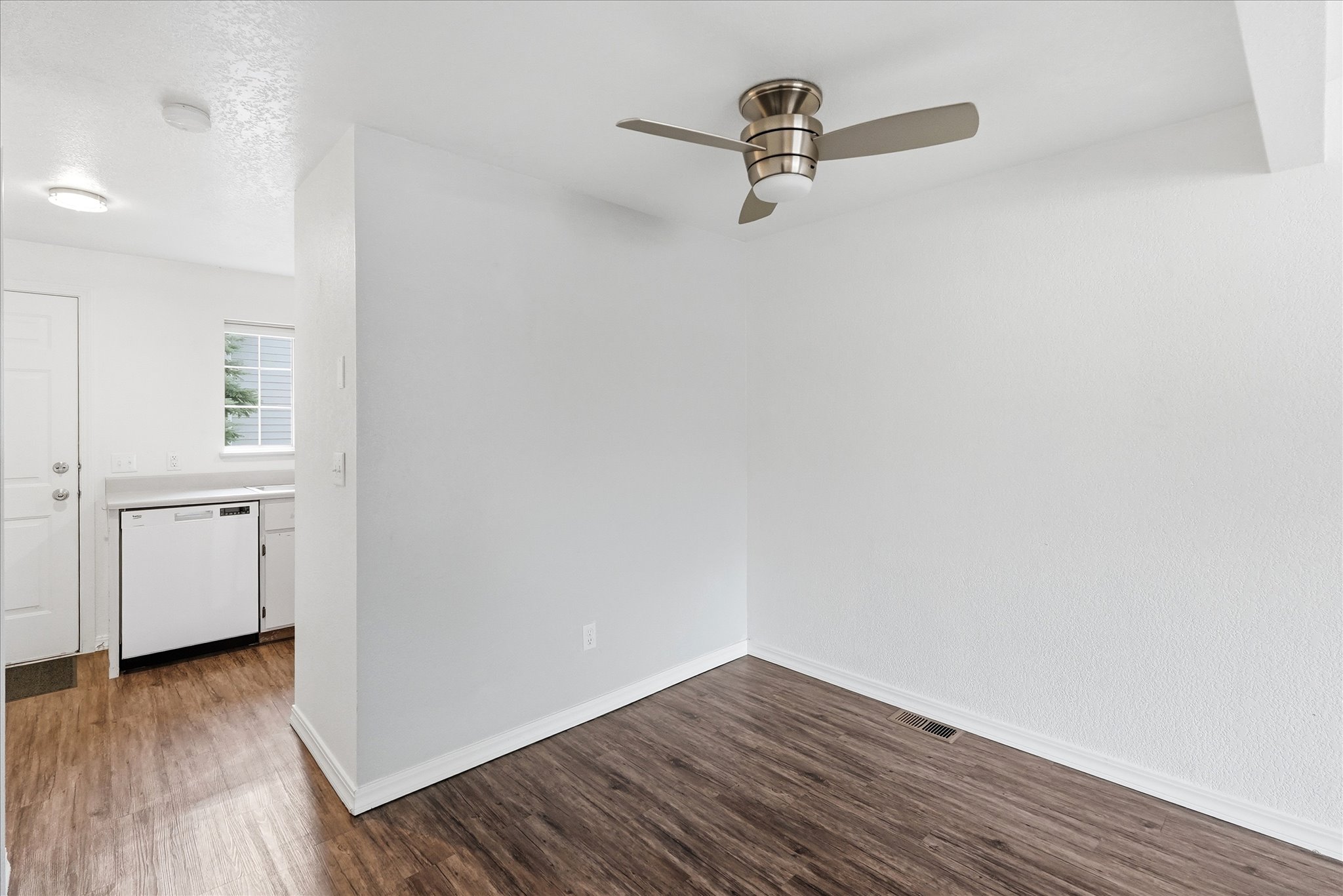 2721 Crystal Court 4