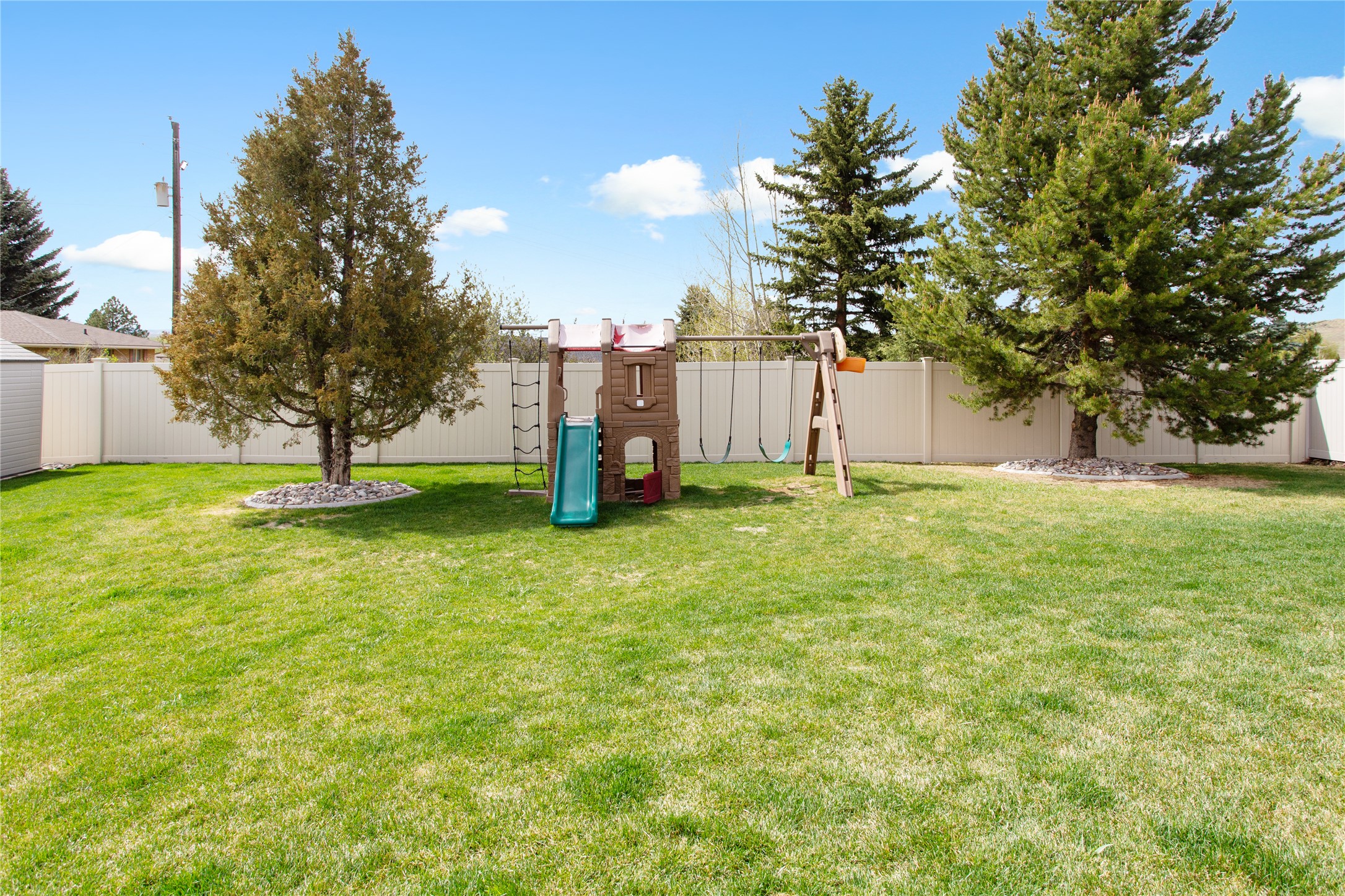 Butte, Montana 59701, United States, 5 Bedrooms Bedrooms, ,3 BathroomsBathrooms,Residential,Active,136738