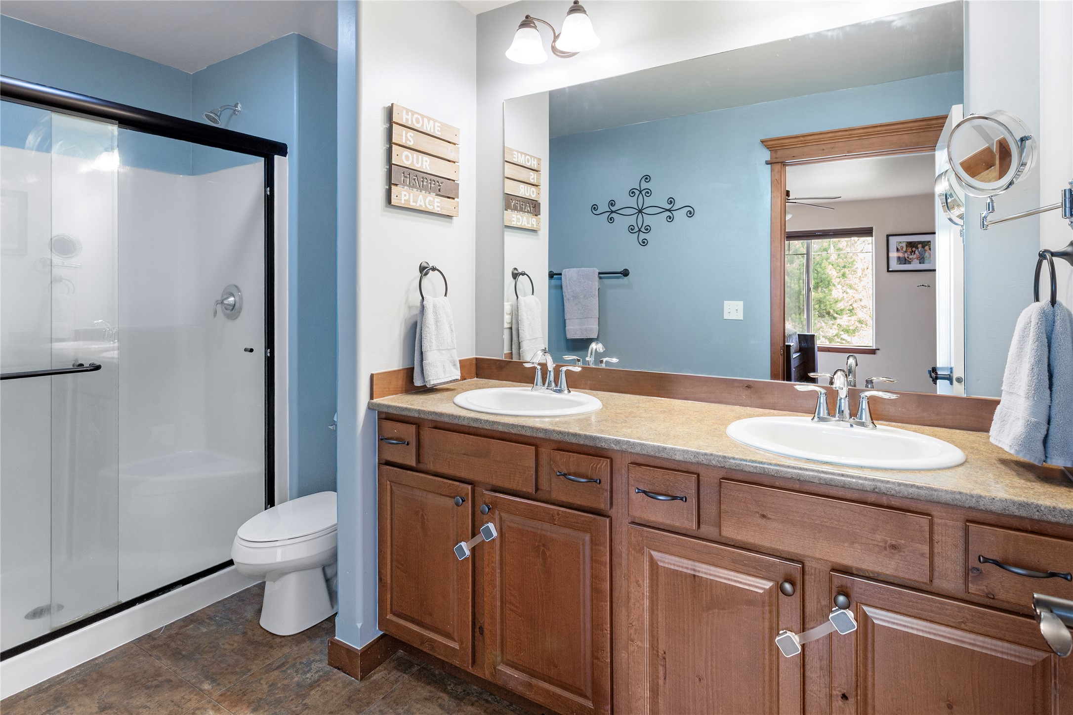 Butte, Montana 59701, United States, 5 Bedrooms Bedrooms, ,3 BathroomsBathrooms,Residential,Active,136738