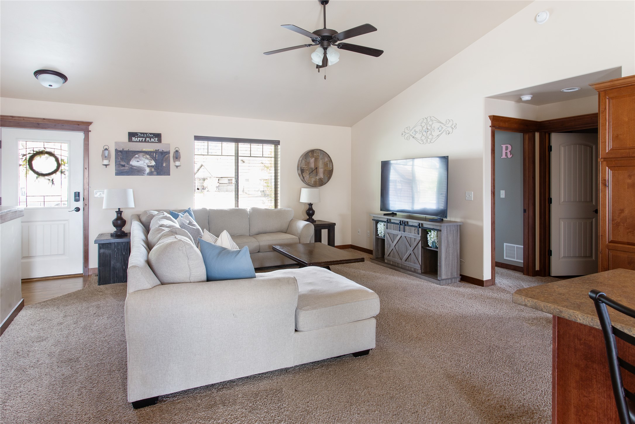 Butte, Montana 59701, United States, 5 Bedrooms Bedrooms, ,3 BathroomsBathrooms,Residential,Active,136738