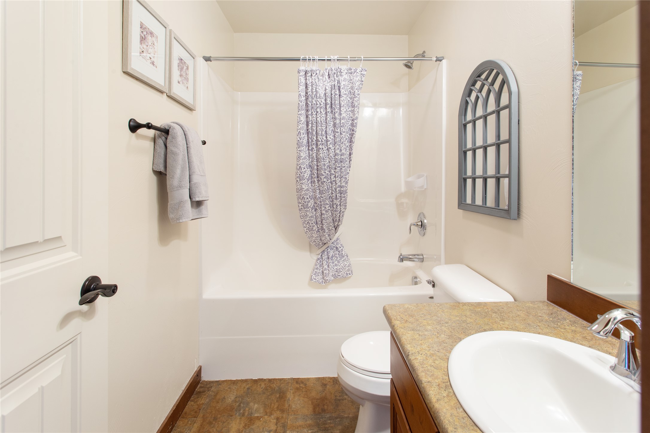 Butte, Montana 59701, United States, 5 Bedrooms Bedrooms, ,3 BathroomsBathrooms,Residential,Active,136738